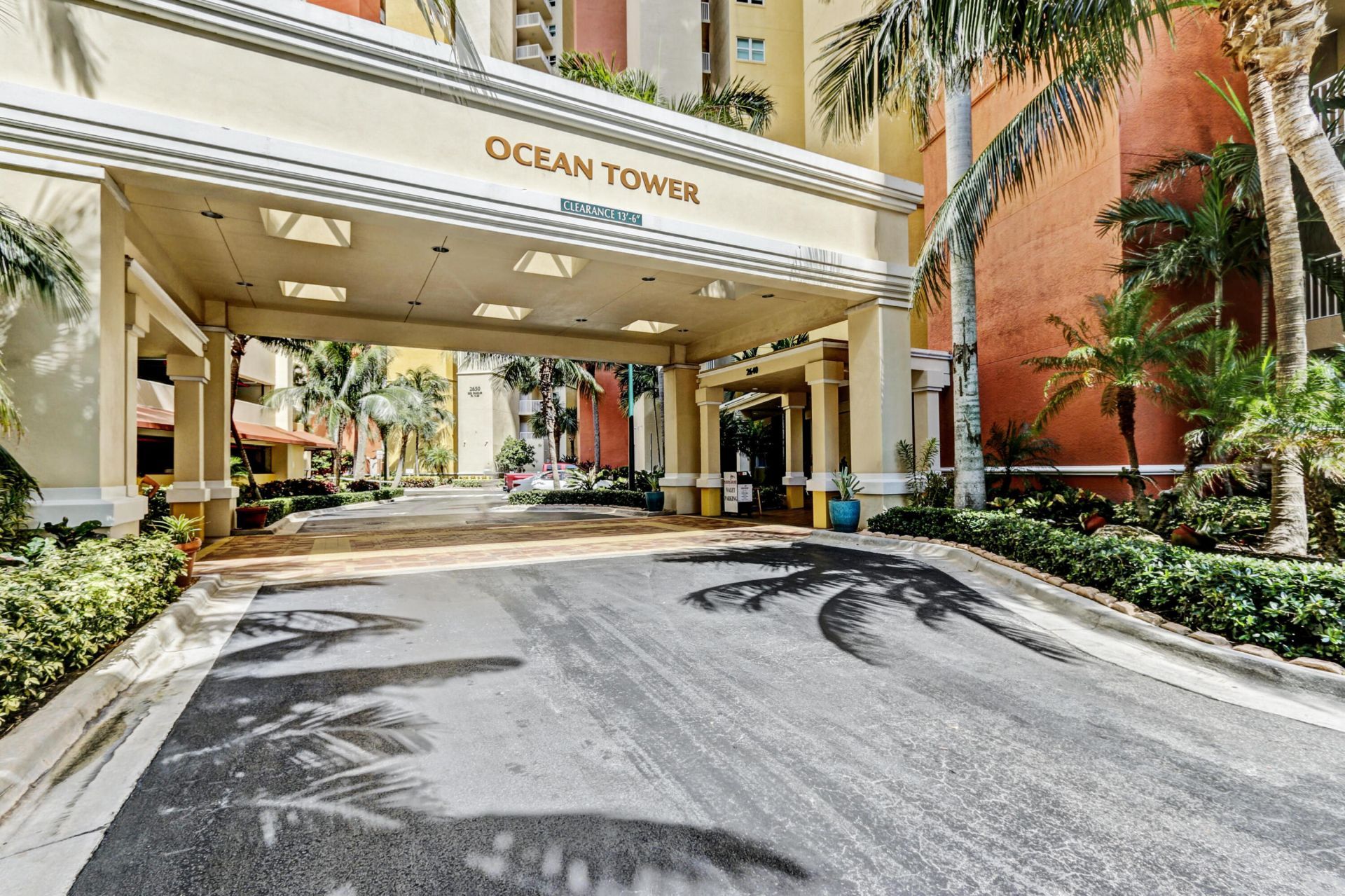 2640 Lake Shore Drive, Unit 1716, Riviera Beach, FL 33404 Photo