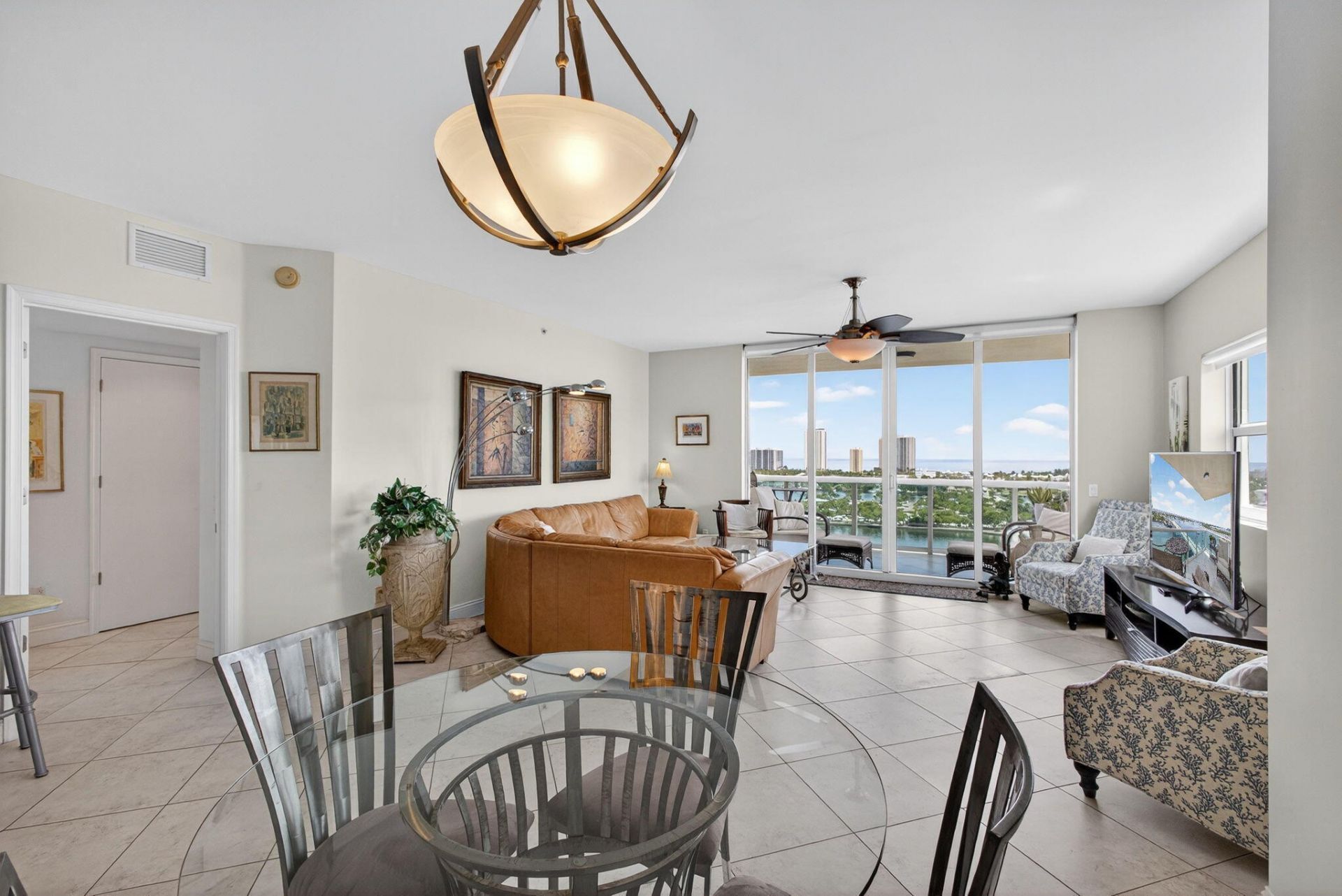 2640 Lake Shore Drive, Unit 1716, Riviera Beach, FL 33404 Photo