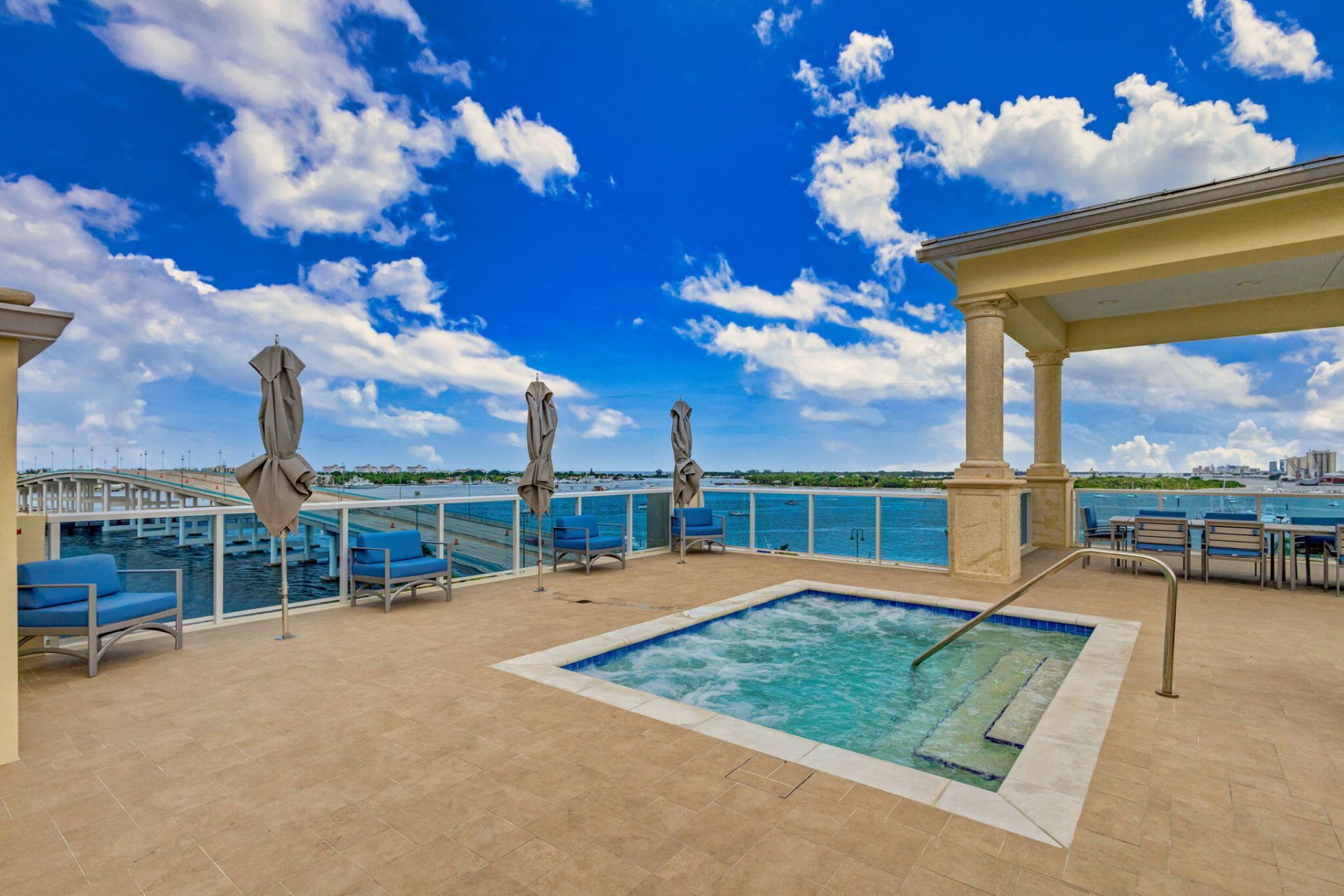 2640 Lake Shore Drive, Unit 1716, Riviera Beach, FL 33404 Photo