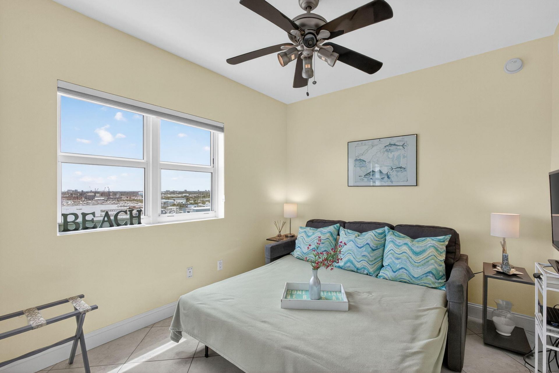 2640 Lake Shore Drive, Unit 1716, Riviera Beach, FL 33404 Photo