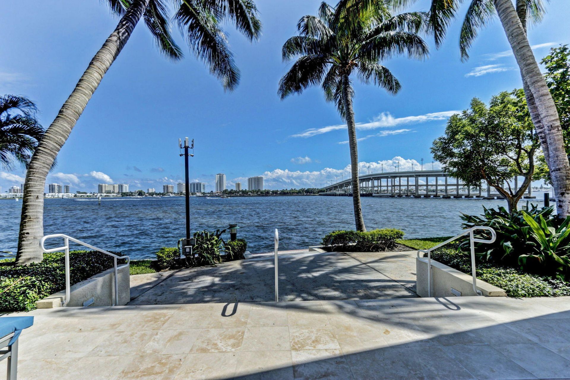 2640 Lake Shore Drive, Unit 1716, Riviera Beach, FL 33404 Photo