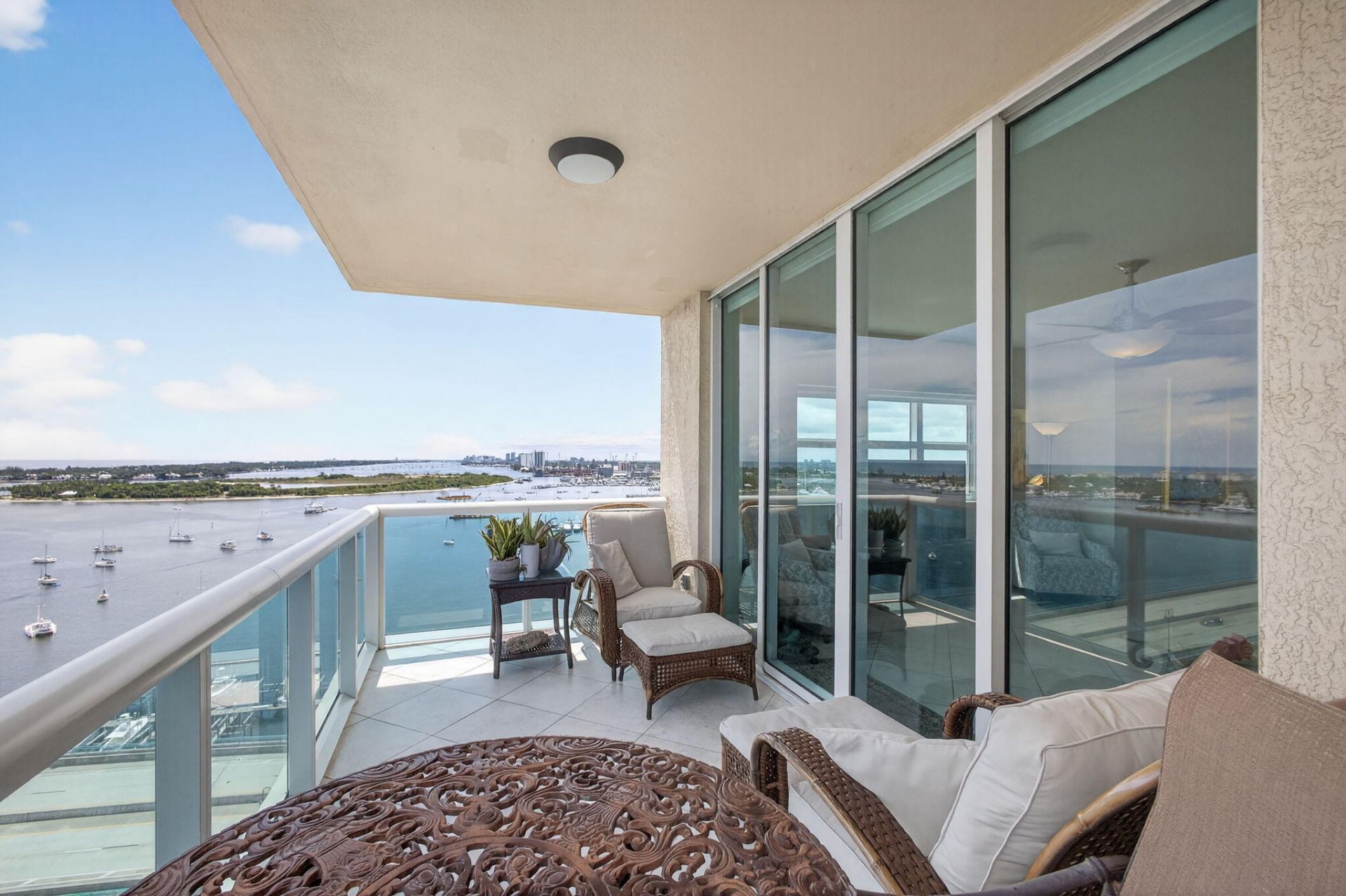 2640 Lake Shore Drive, Unit 1716, Riviera Beach, FL 33404 Photo