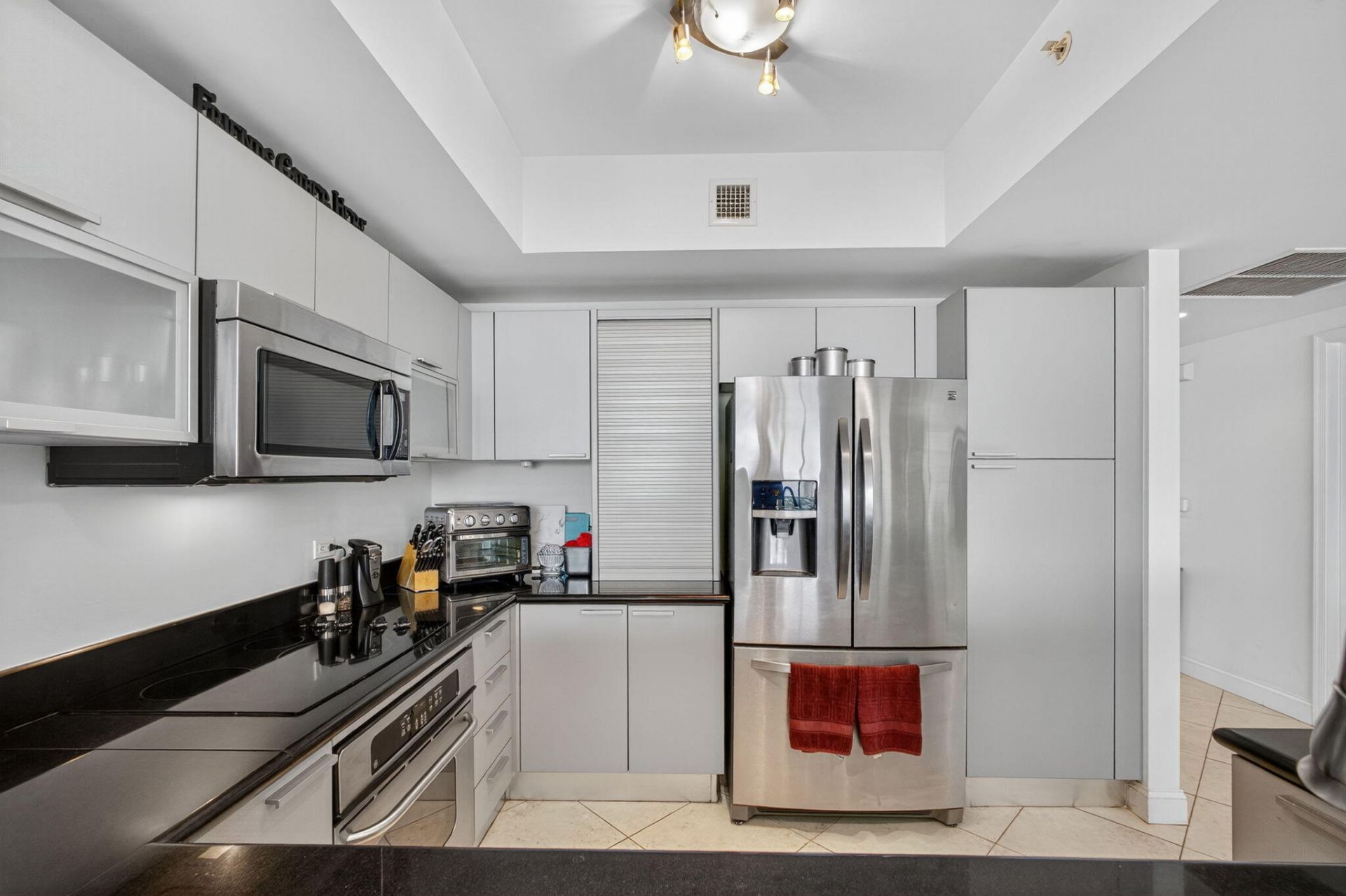 2640 Lake Shore Drive, Unit 1716, Riviera Beach, FL 33404 Photo
