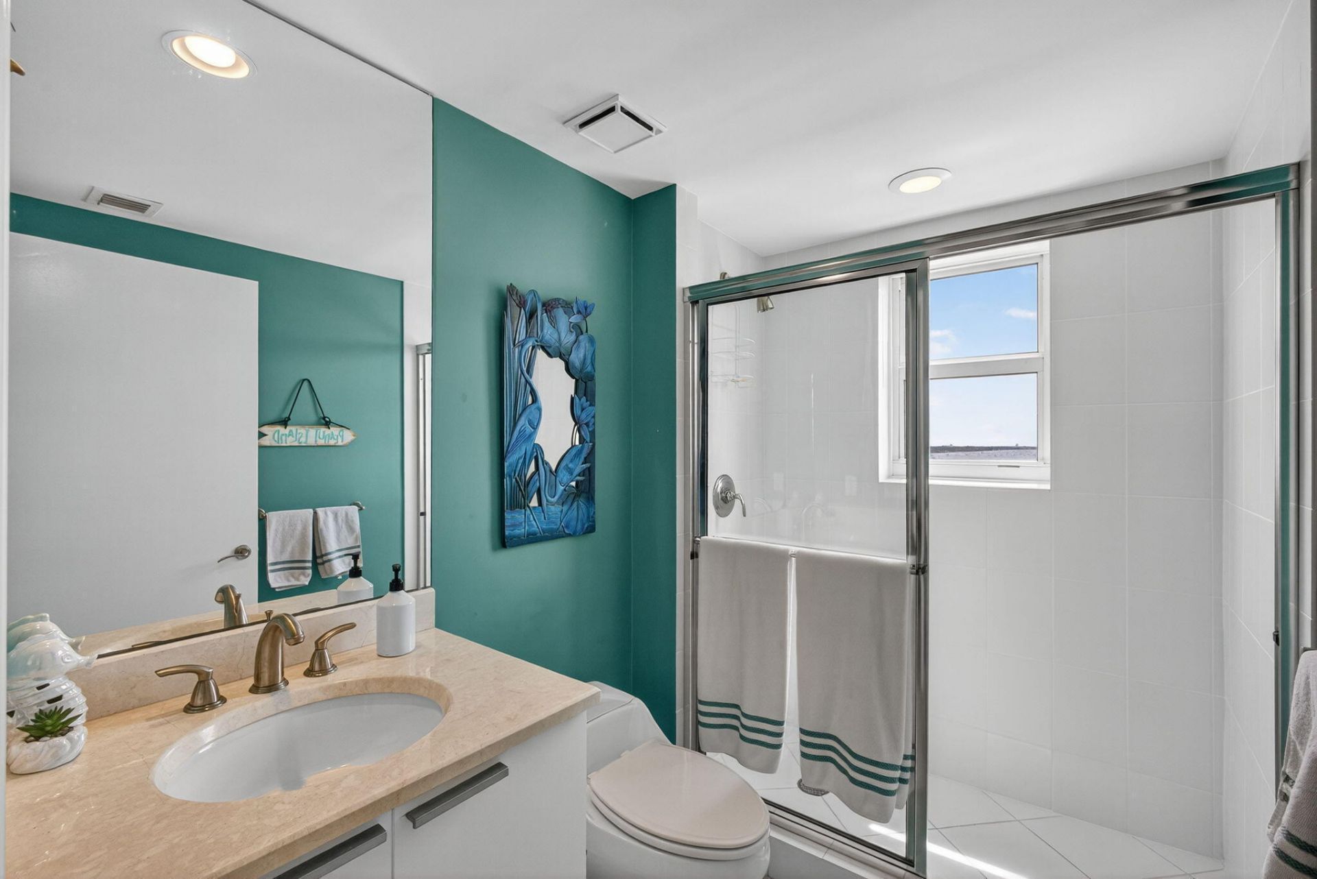 2640 Lake Shore Drive, Unit 1716, Riviera Beach, FL 33404 Photo