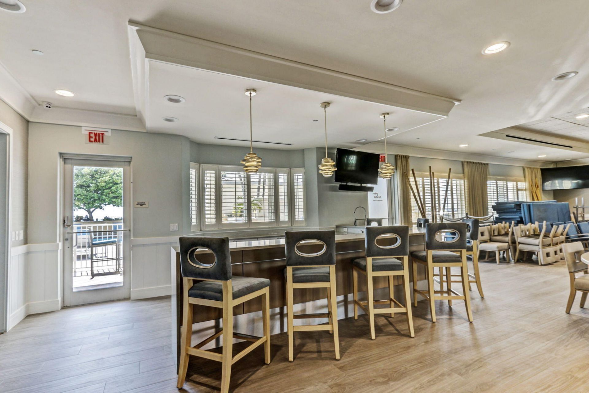2640 Lake Shore Drive, Unit 1716, Riviera Beach, FL 33404 Photo