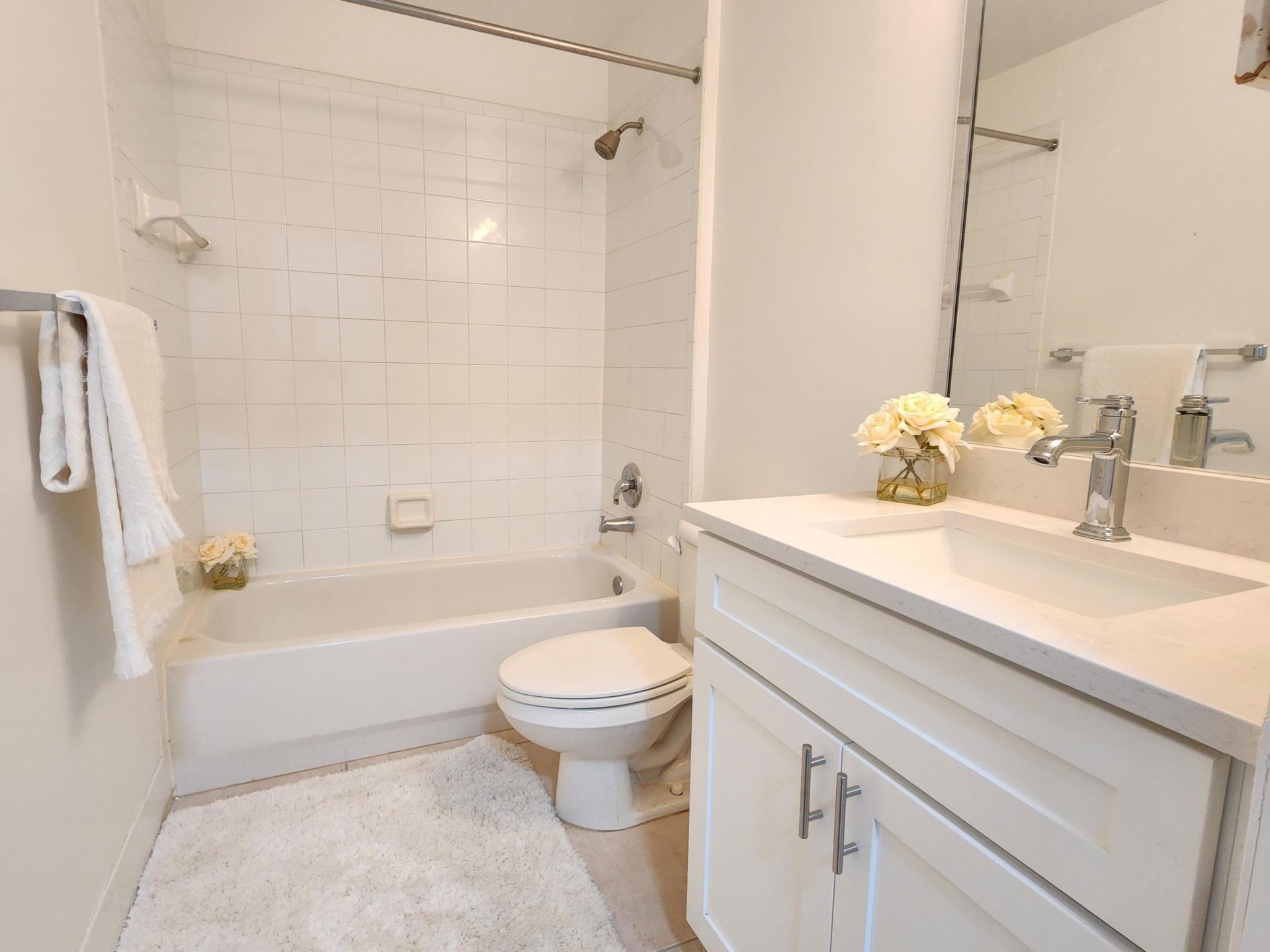 2060 Greenview Shores Boulevard, Unit 305, Wellington, FL 33414 Photo
