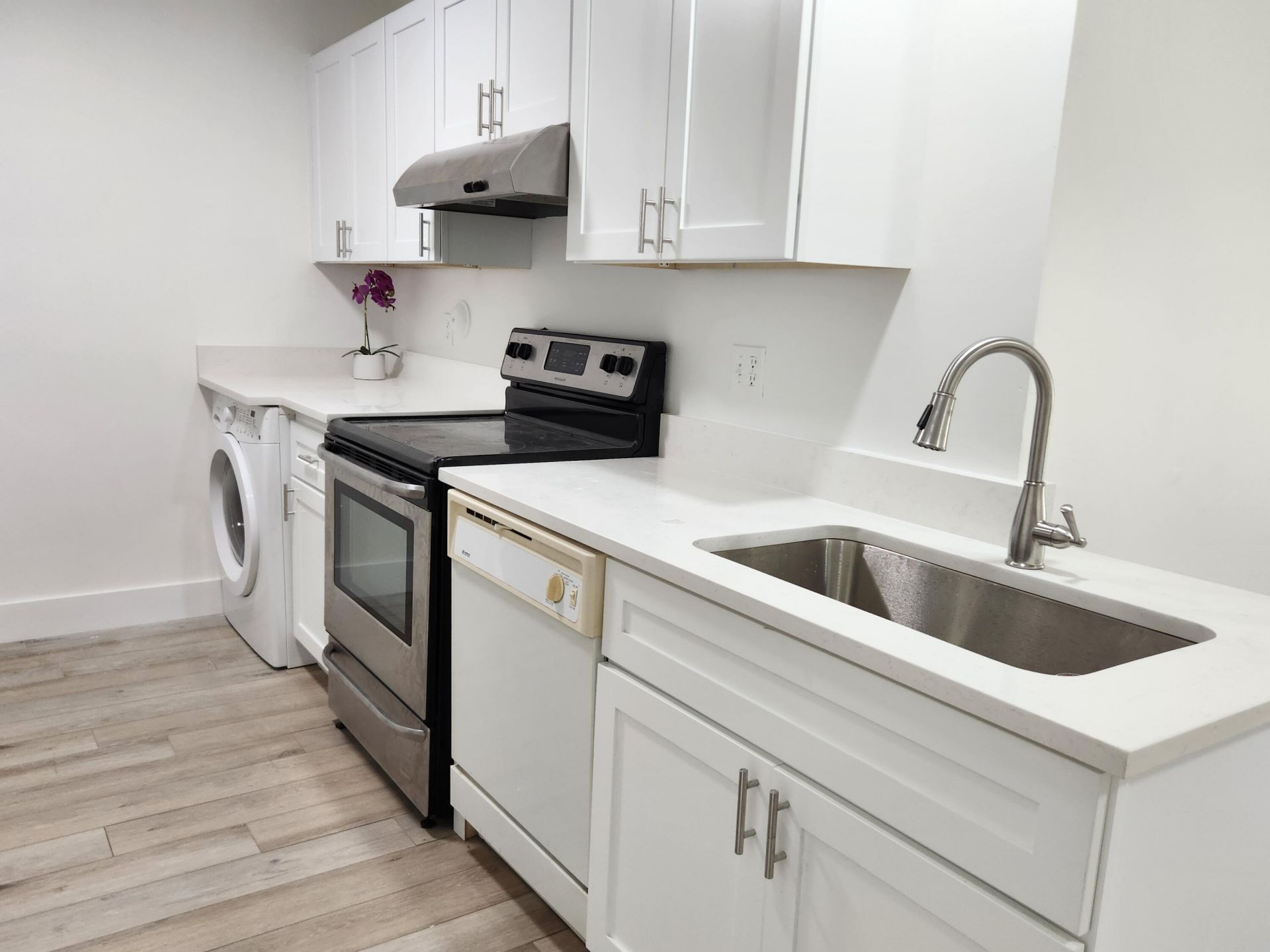 2060 Greenview Shores Boulevard, Unit 305, Wellington, FL 33414 Photo