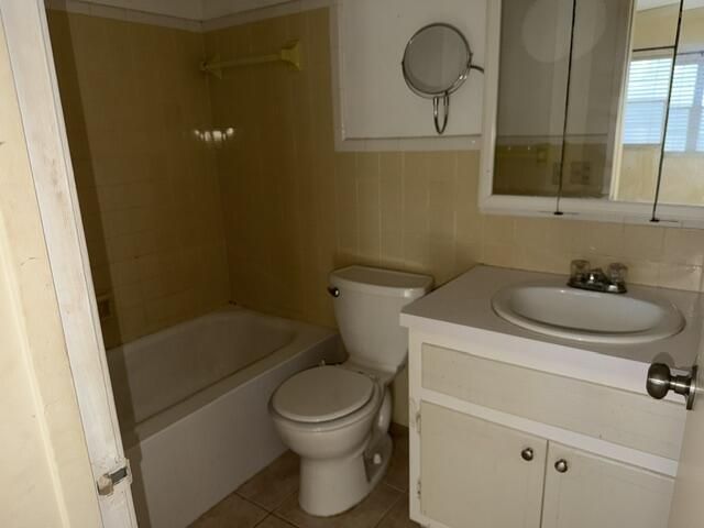 660 Glouchester Street, Unit 206, Boca Raton, FL 33487 Photo