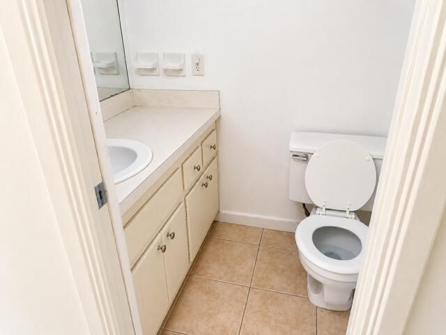 660 Glouchester Street, Unit 206, Boca Raton, FL 33487 Photo
