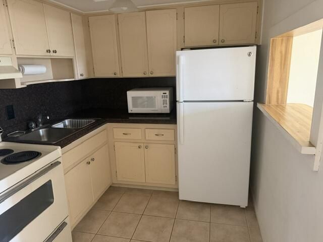 660 Glouchester Street, Unit 206, Boca Raton, FL 33487 Photo