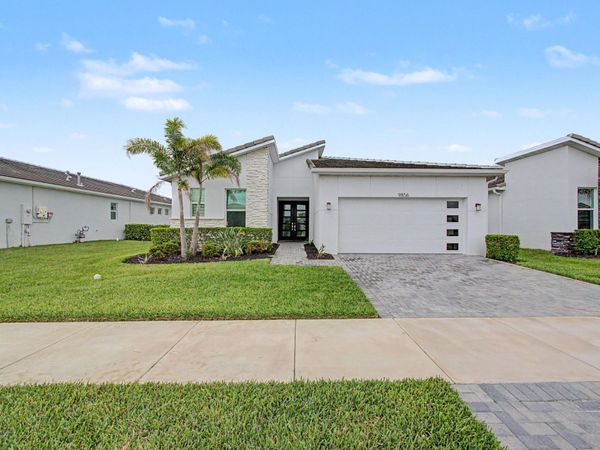 9856 SW Isabelline Drive, Port St. Lucie, FL 34987