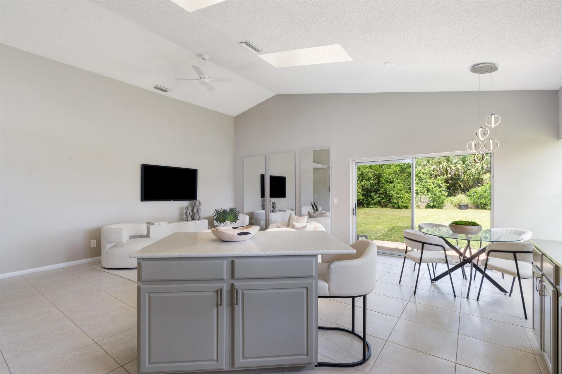 8593 Windy Circle, Boynton Beach, FL 33472 Photo