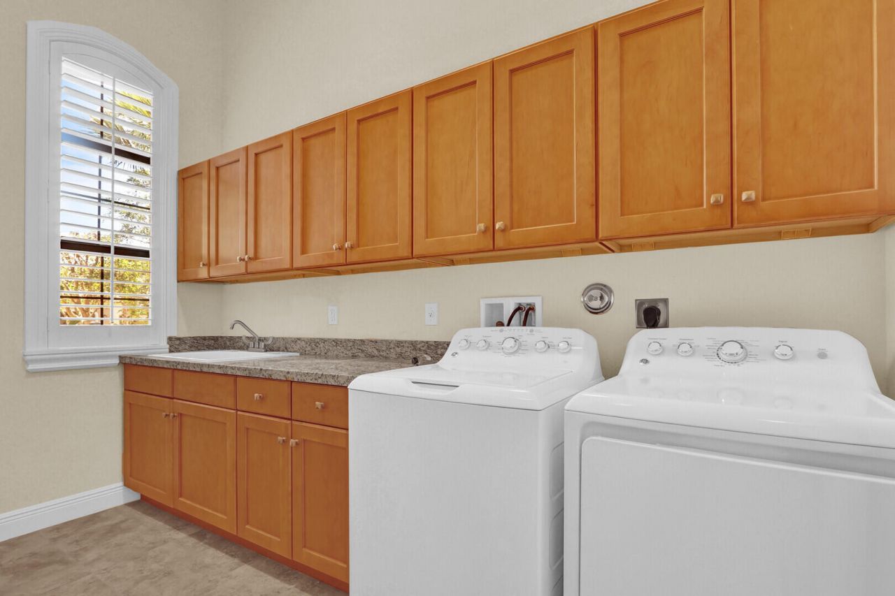 1042 NE Savanna Oaks Way, Jensen Beach, FL 34957 Photo