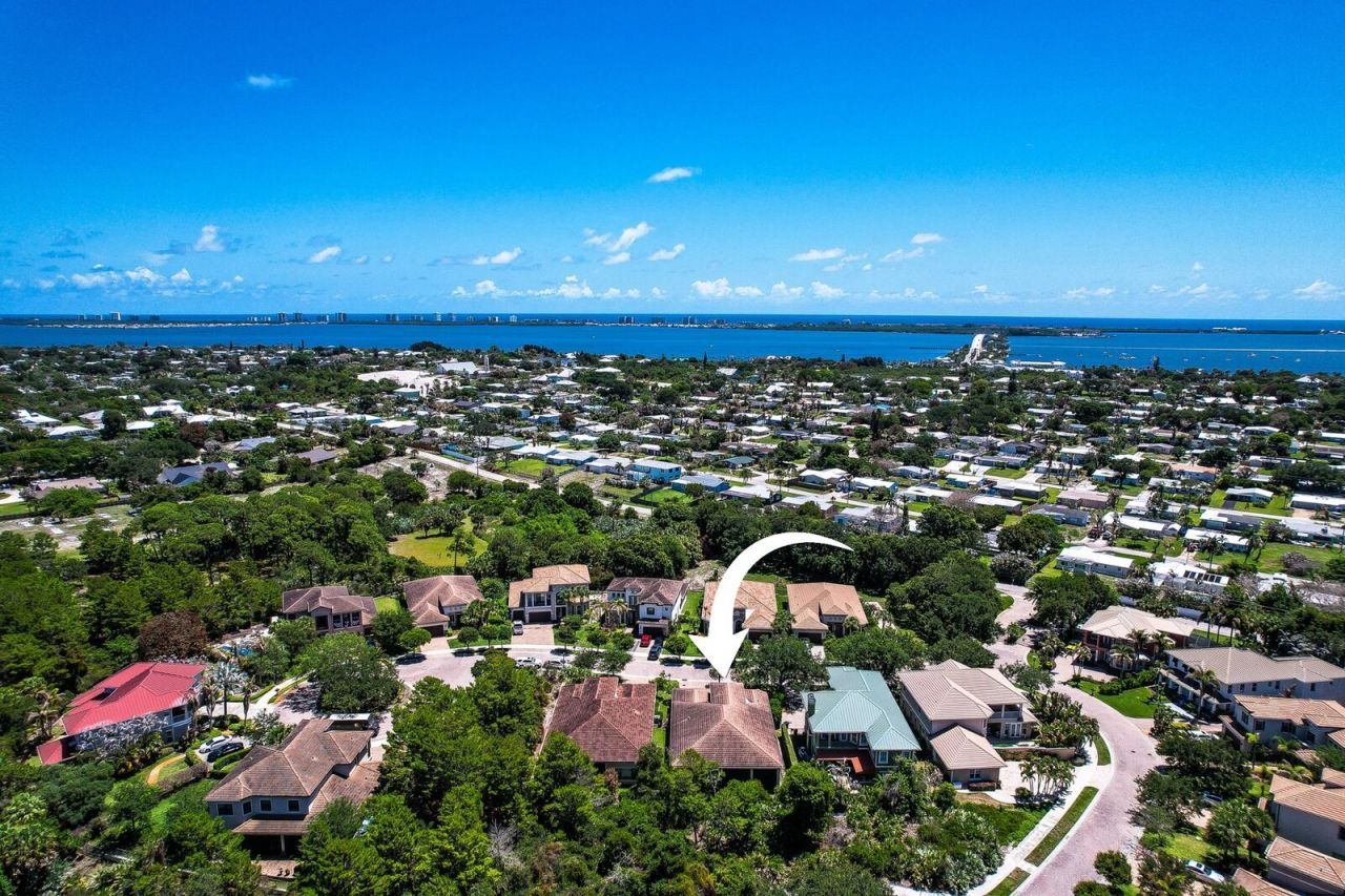 1042 NE Savanna Oaks Way, Jensen Beach, FL 34957 Photo