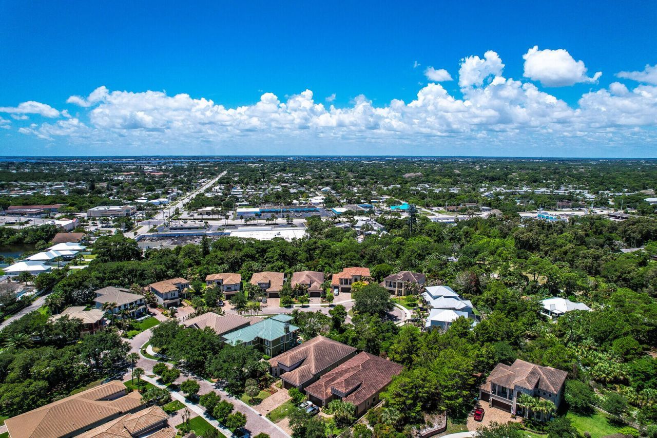 1042 NE Savanna Oaks Way, Jensen Beach, FL 34957 Photo