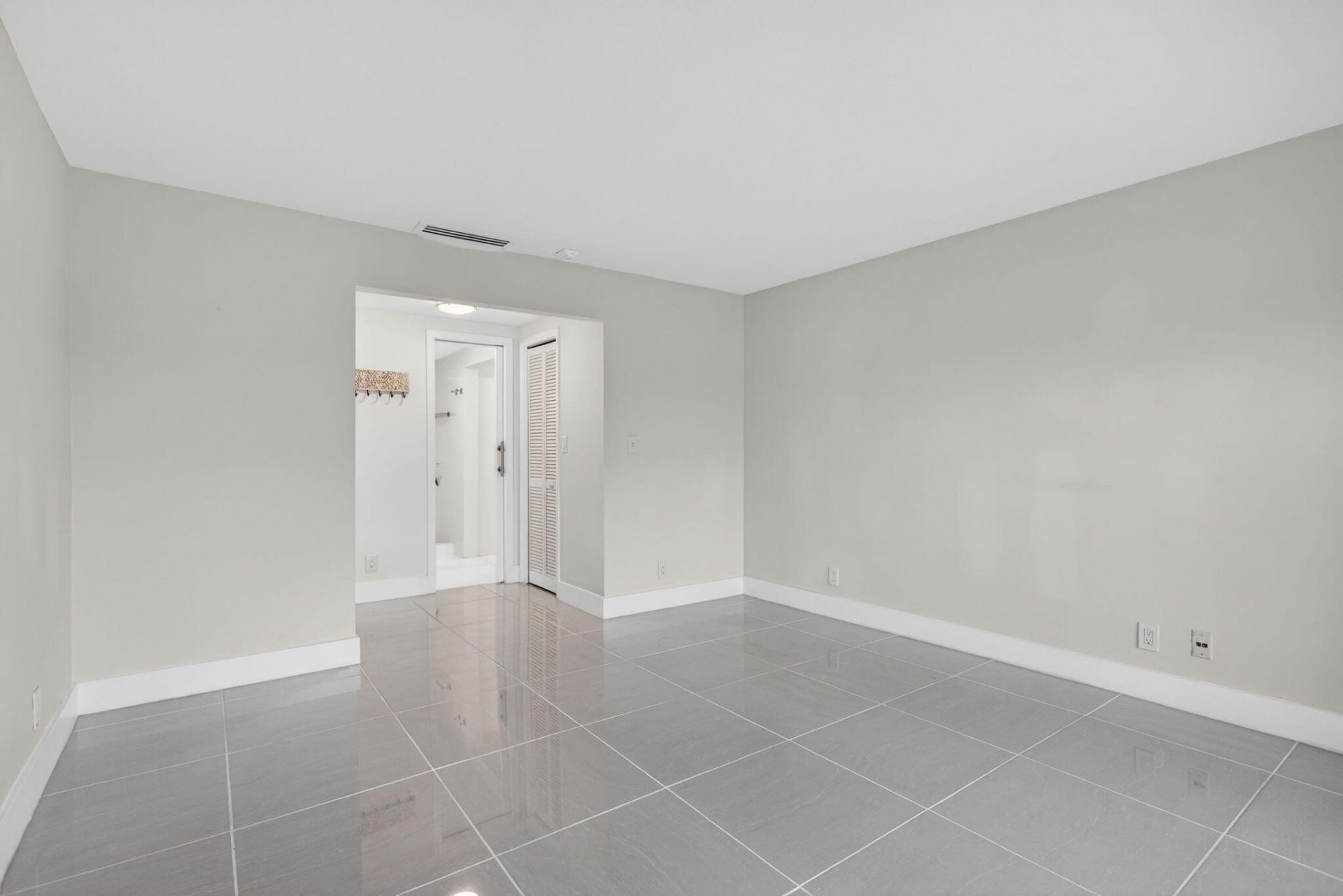 3212 NE 12th Street, Unit Apt 204, Pompano Beach, FL 33062 Photo