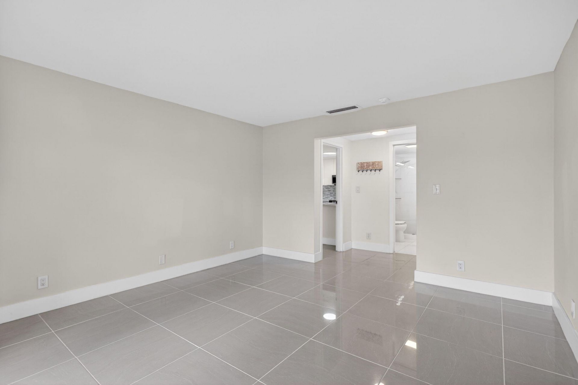 3212 NE 12th Street, Unit Apt 204, Pompano Beach, FL 33062 Photo