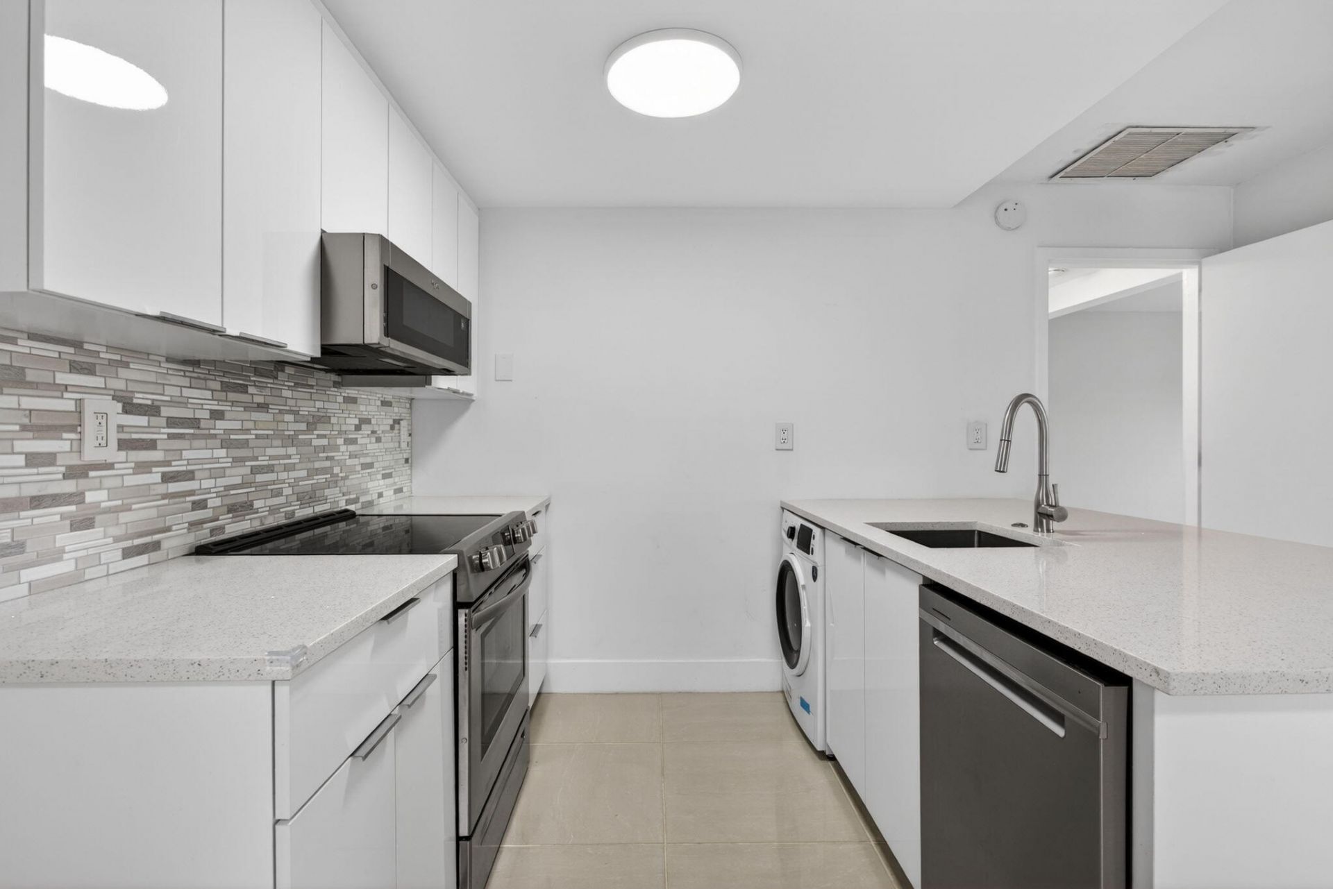3212 NE 12th Street, Unit Apt 204, Pompano Beach, FL 33062 Photo