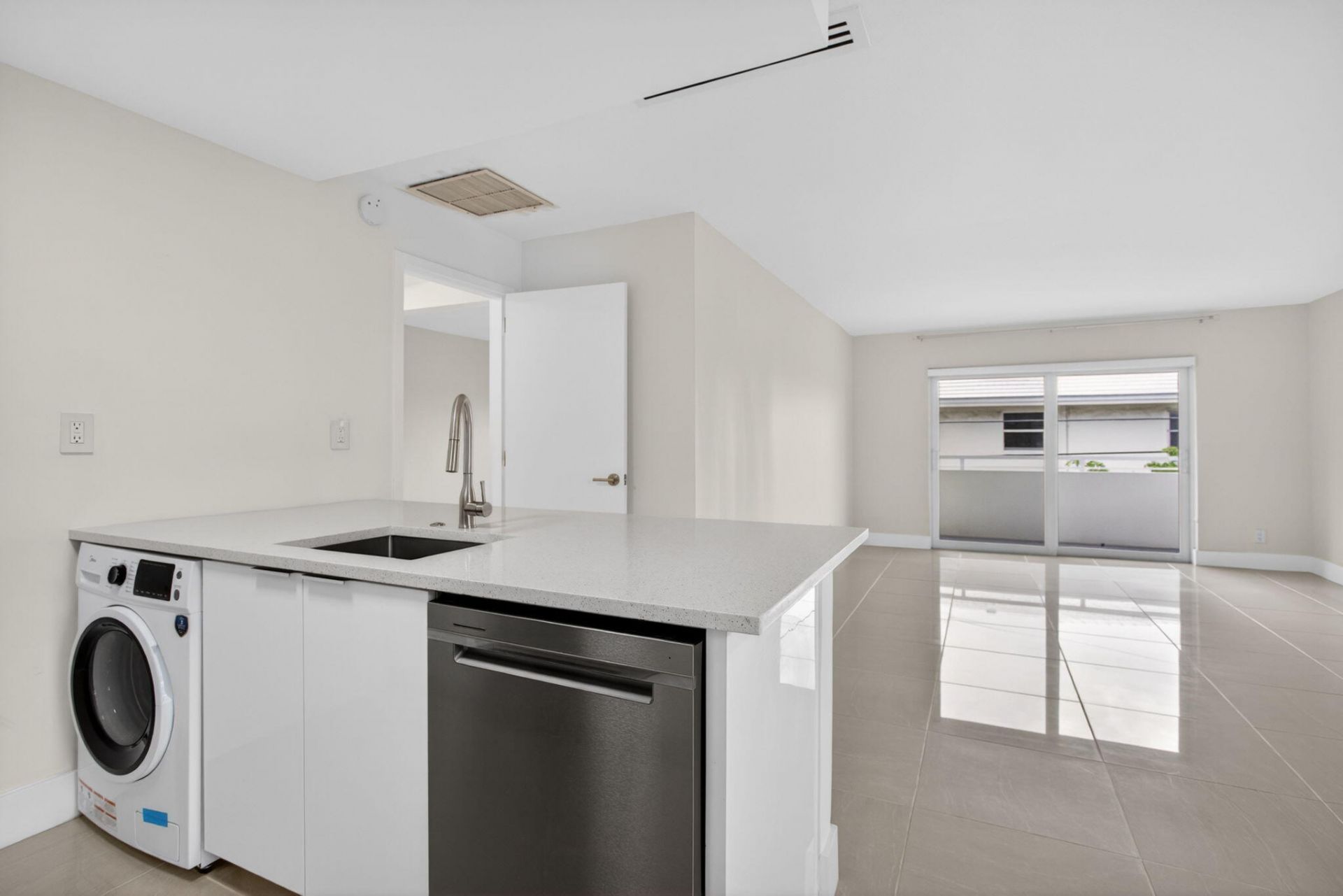 3212 NE 12th Street, Unit Apt 204, Pompano Beach, FL 33062 Photo