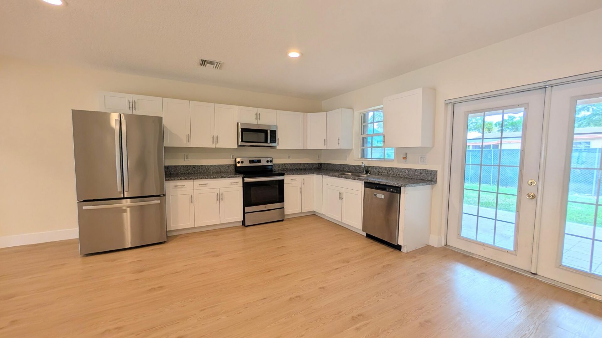 541 N 68th Way, Hollywood, FL 33024 Photo