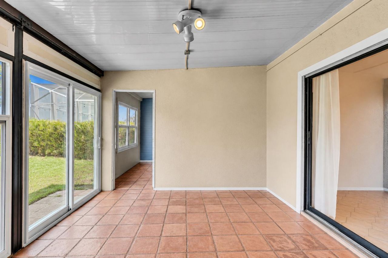 5463 Alta Way, Lake Worth, FL 33467 Photo
