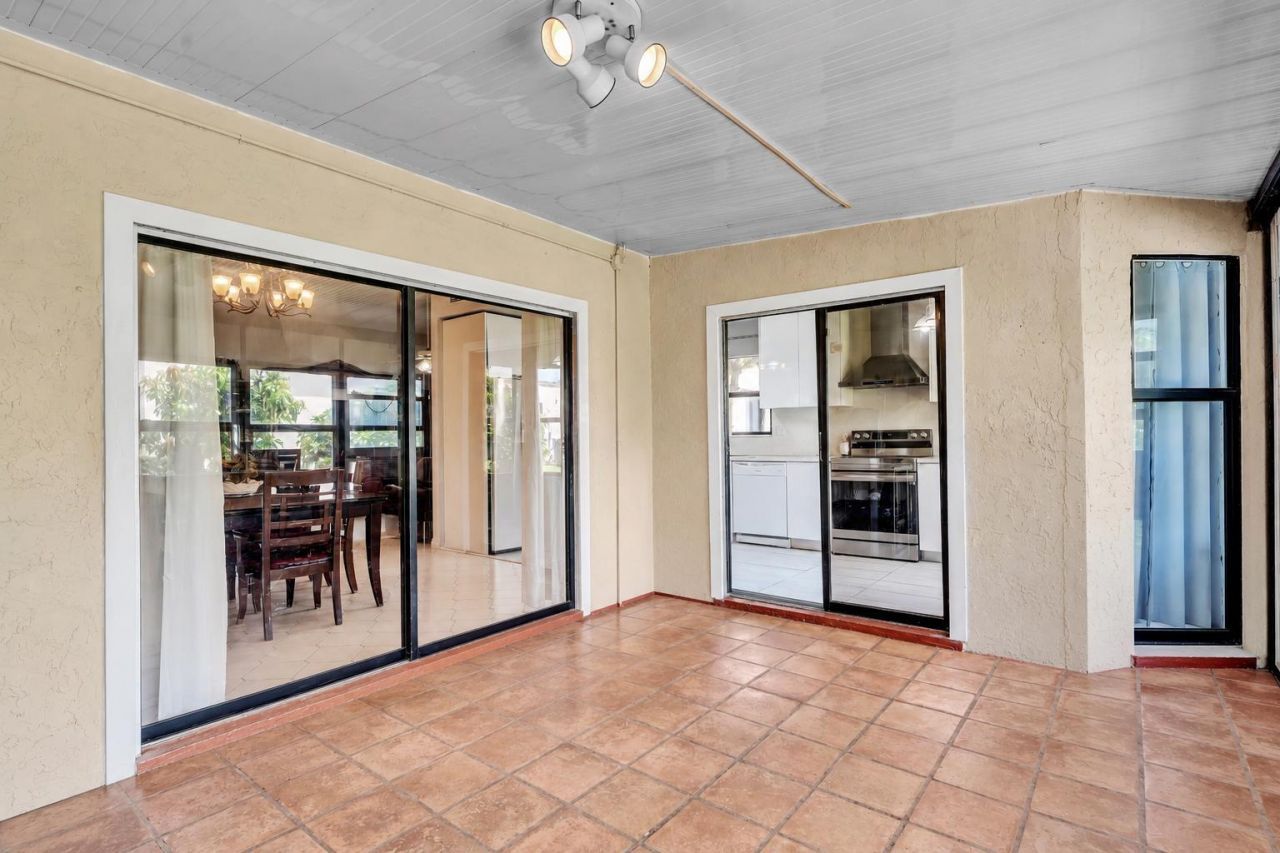 5463 Alta Way, Lake Worth, FL 33467 Photo