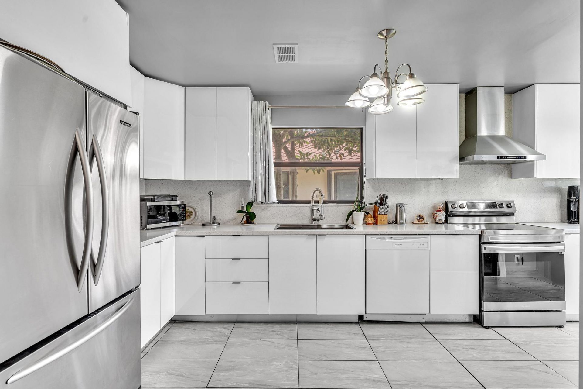 5463 Alta Way, Lake Worth, FL 33467 Photo