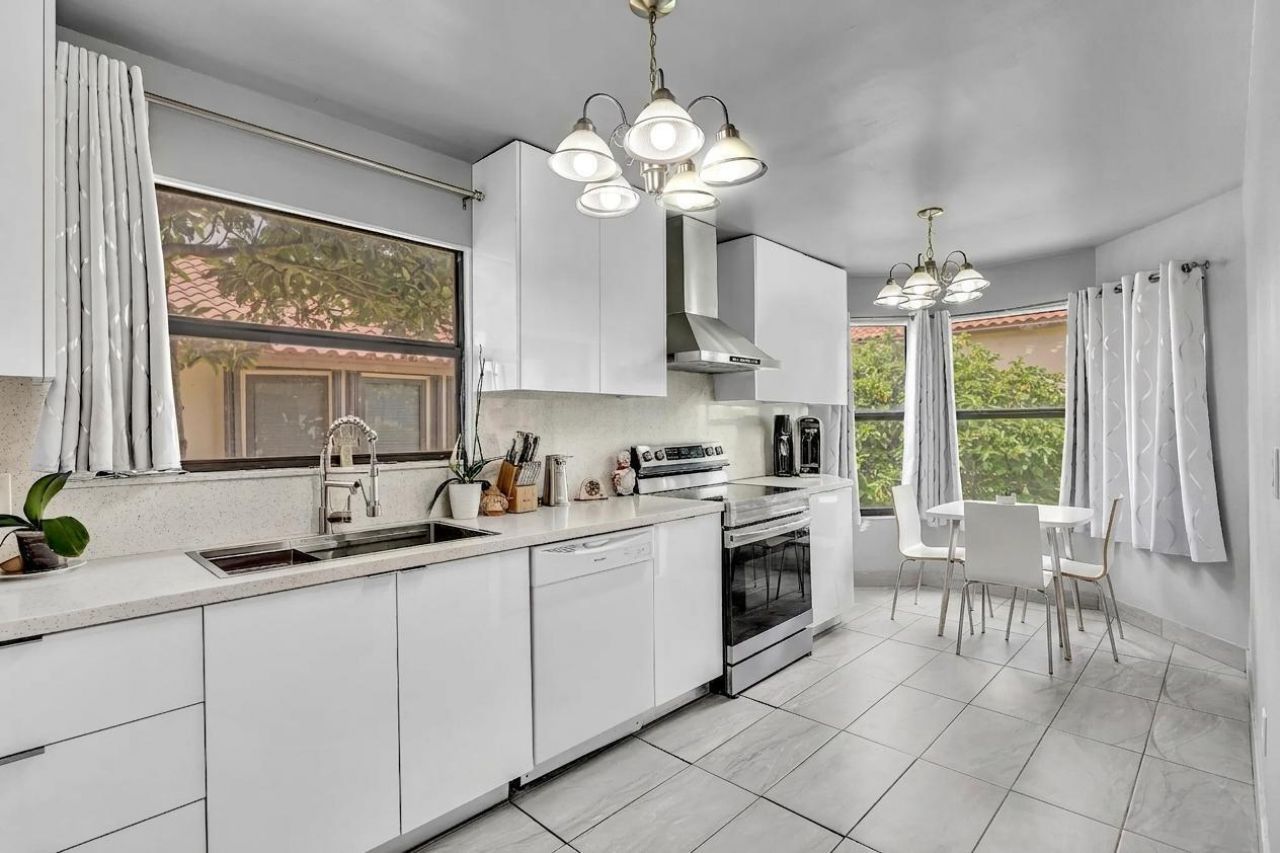 5463 Alta Way, Lake Worth, FL 33467 Photo