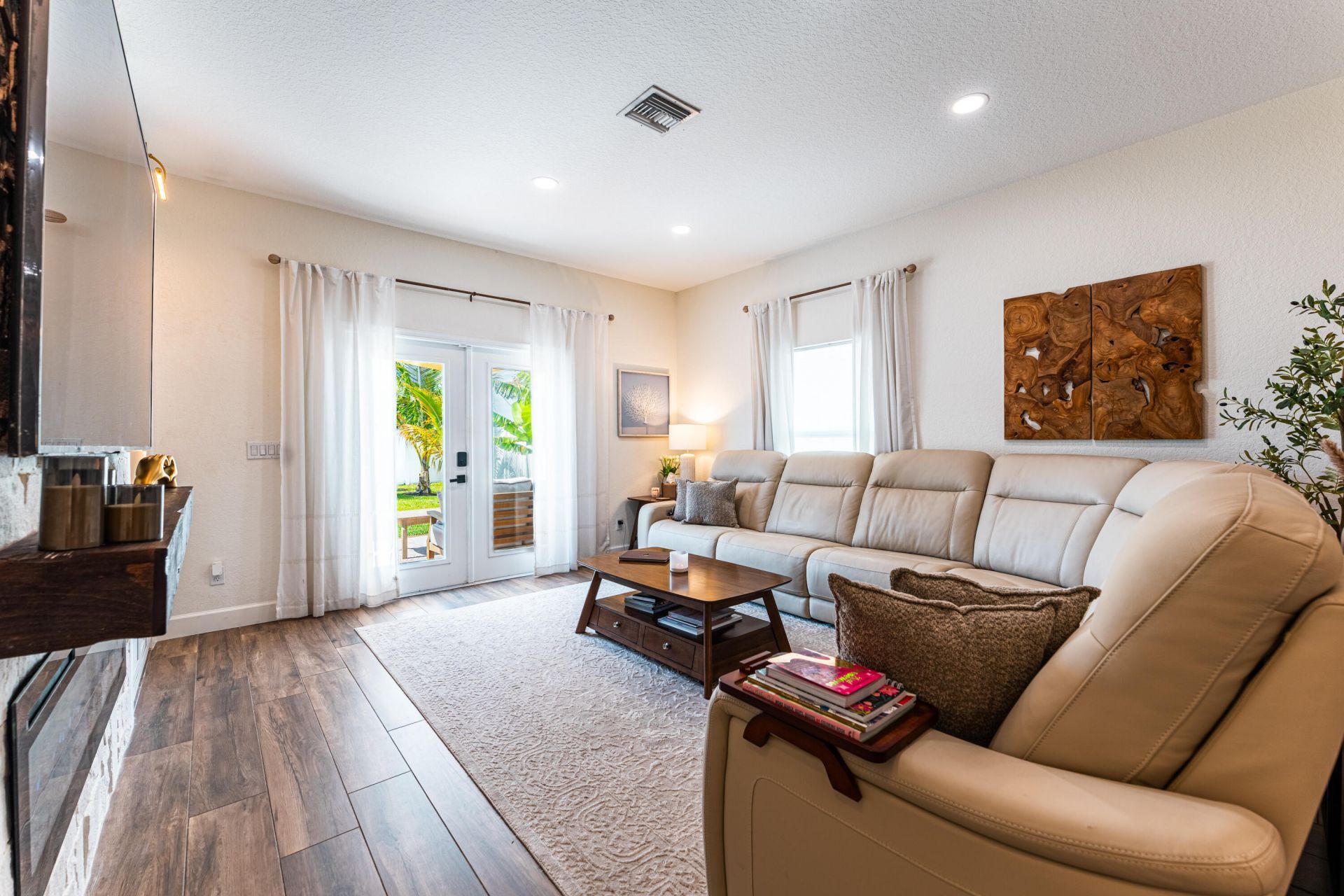 842 NW 9th Avenue, Boynton Beach, FL 33426 Photo