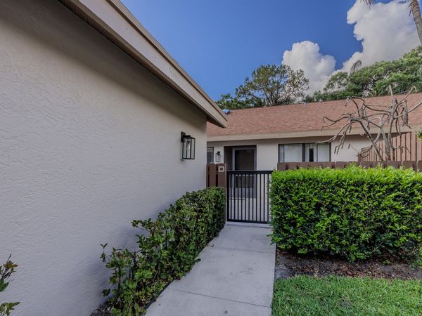 2054 SW Silver Pine Way, Unit 123d, Palm City, FL 34990