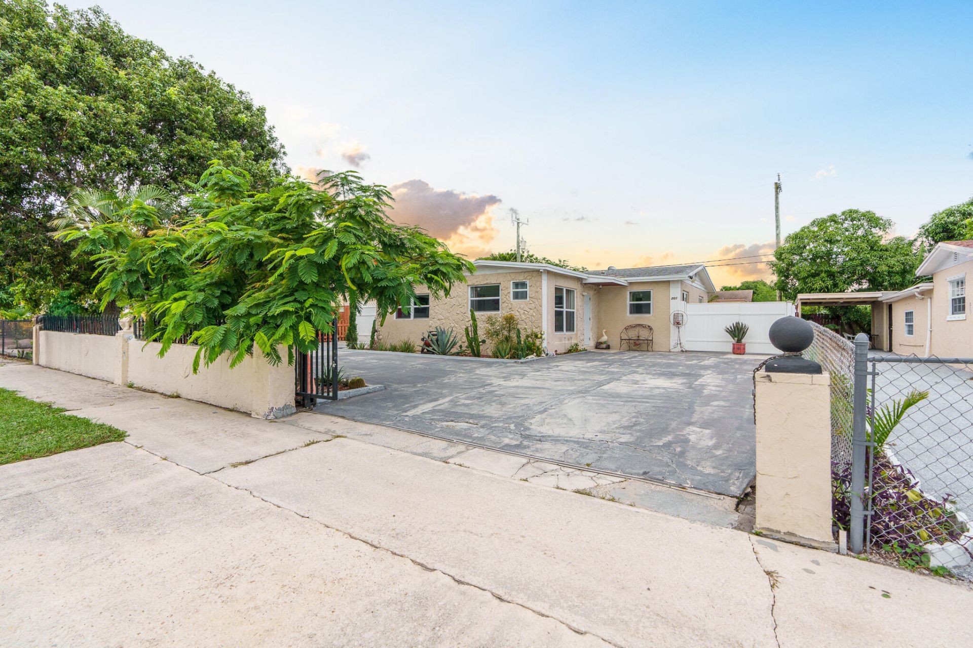 201 NE 28th Court, Boynton Beach, FL 33435 Photo