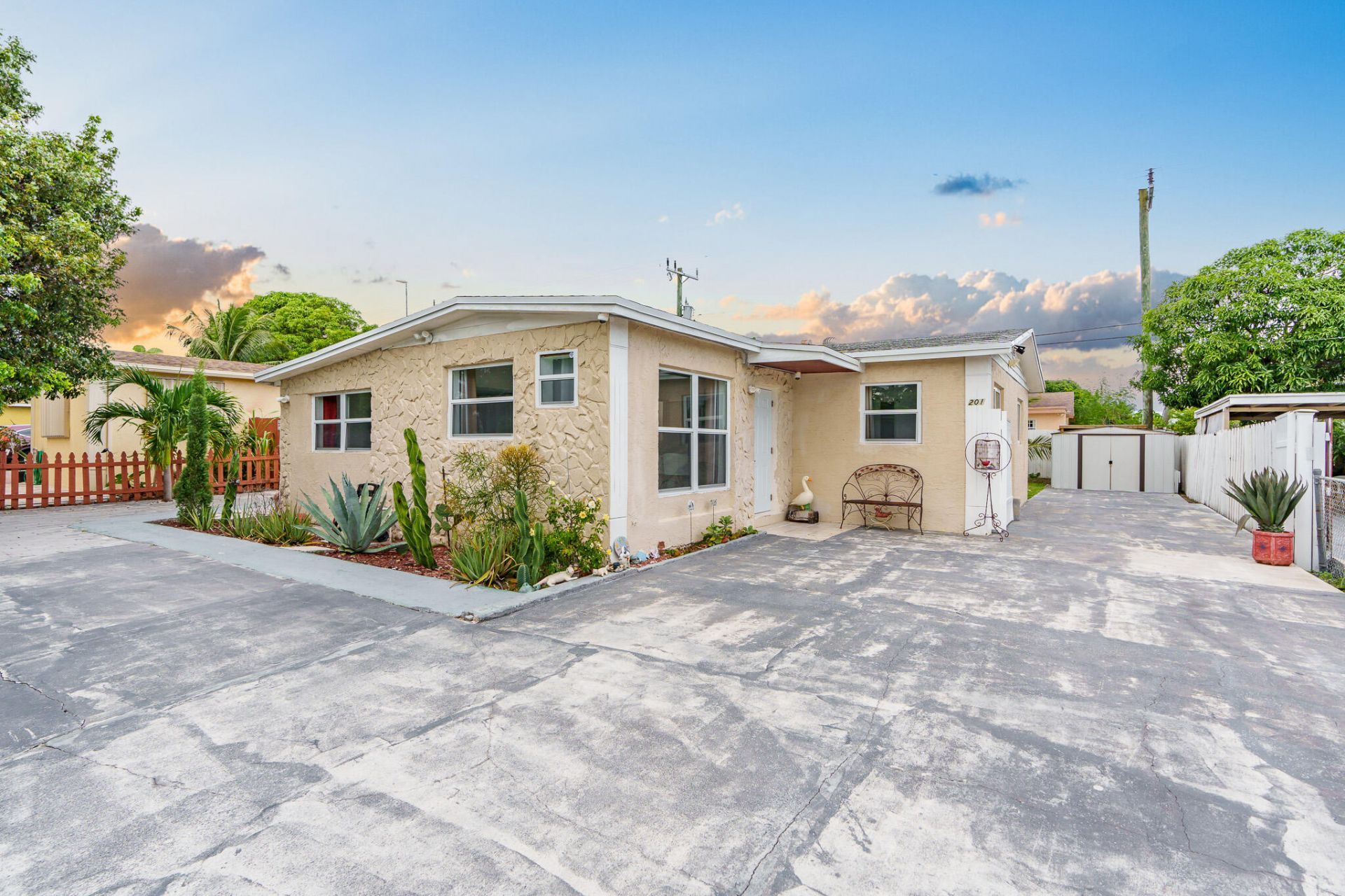 201 NE 28th Court, Boynton Beach, FL 33435 Photo