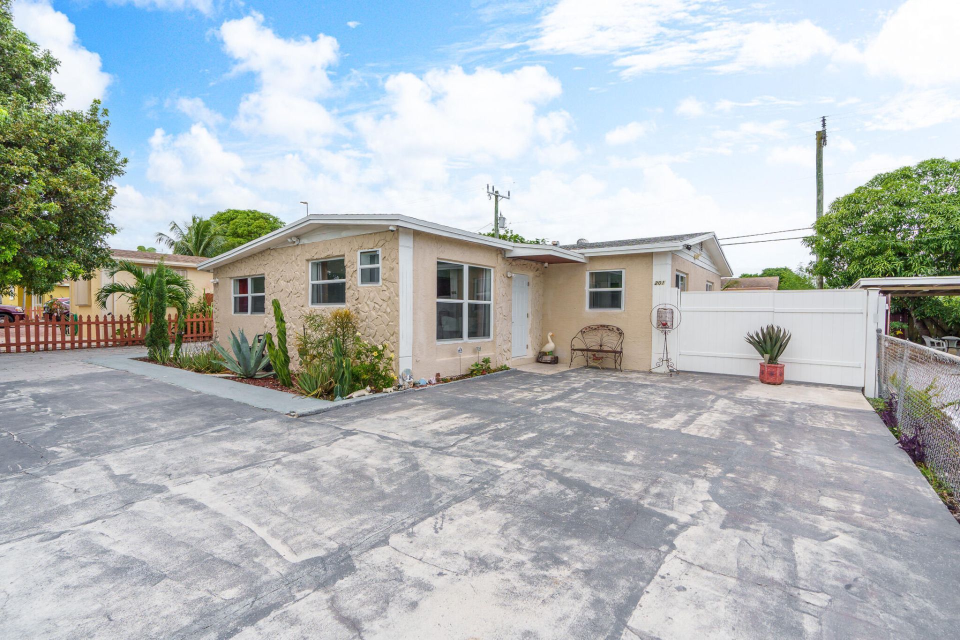 201 NE 28th Court, Boynton Beach, FL 33435 Photo