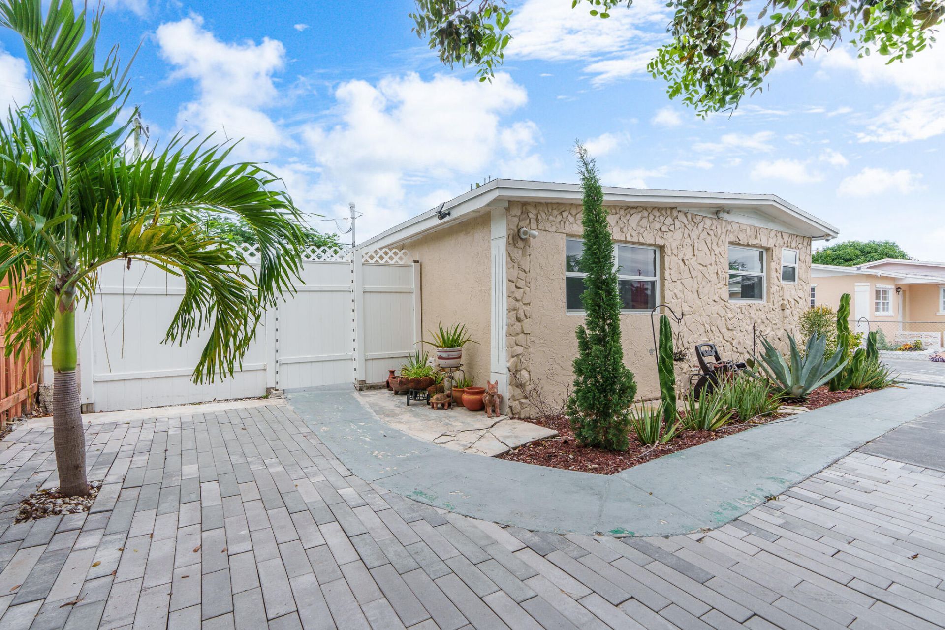 201 NE 28th Court, Boynton Beach, FL 33435 Photo