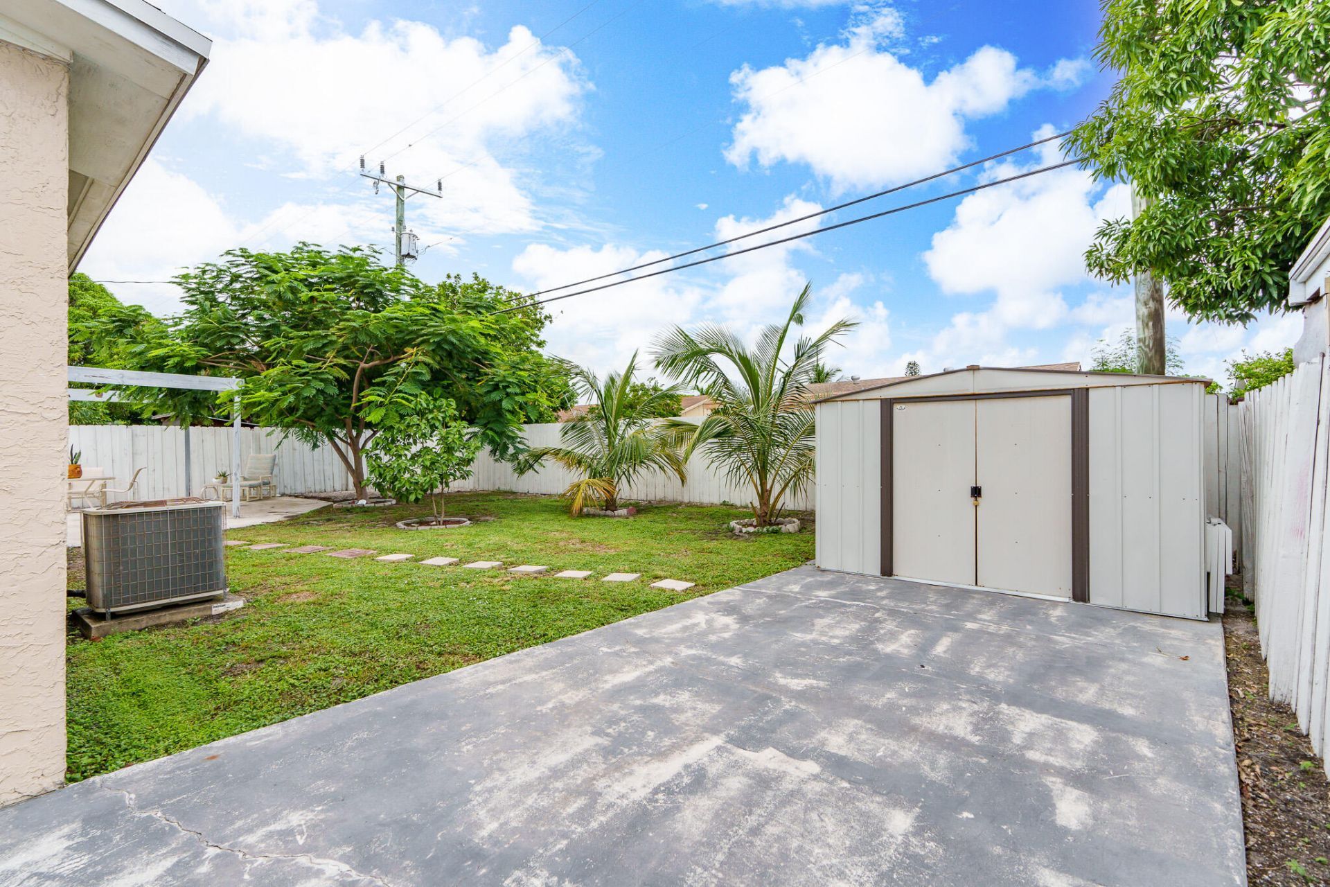 201 NE 28th Court, Boynton Beach, FL 33435 Photo
