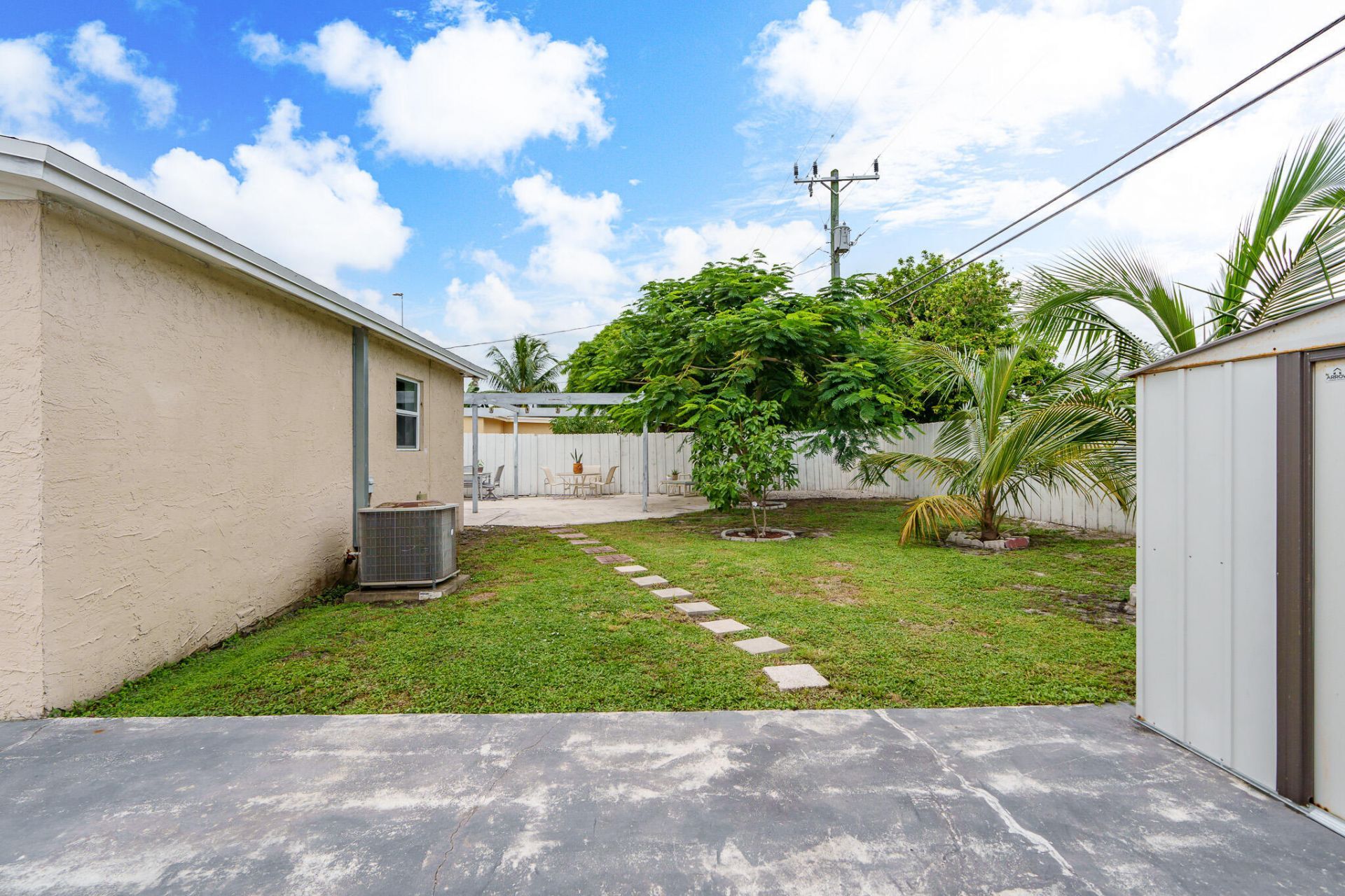 201 NE 28th Court, Boynton Beach, FL 33435 Photo