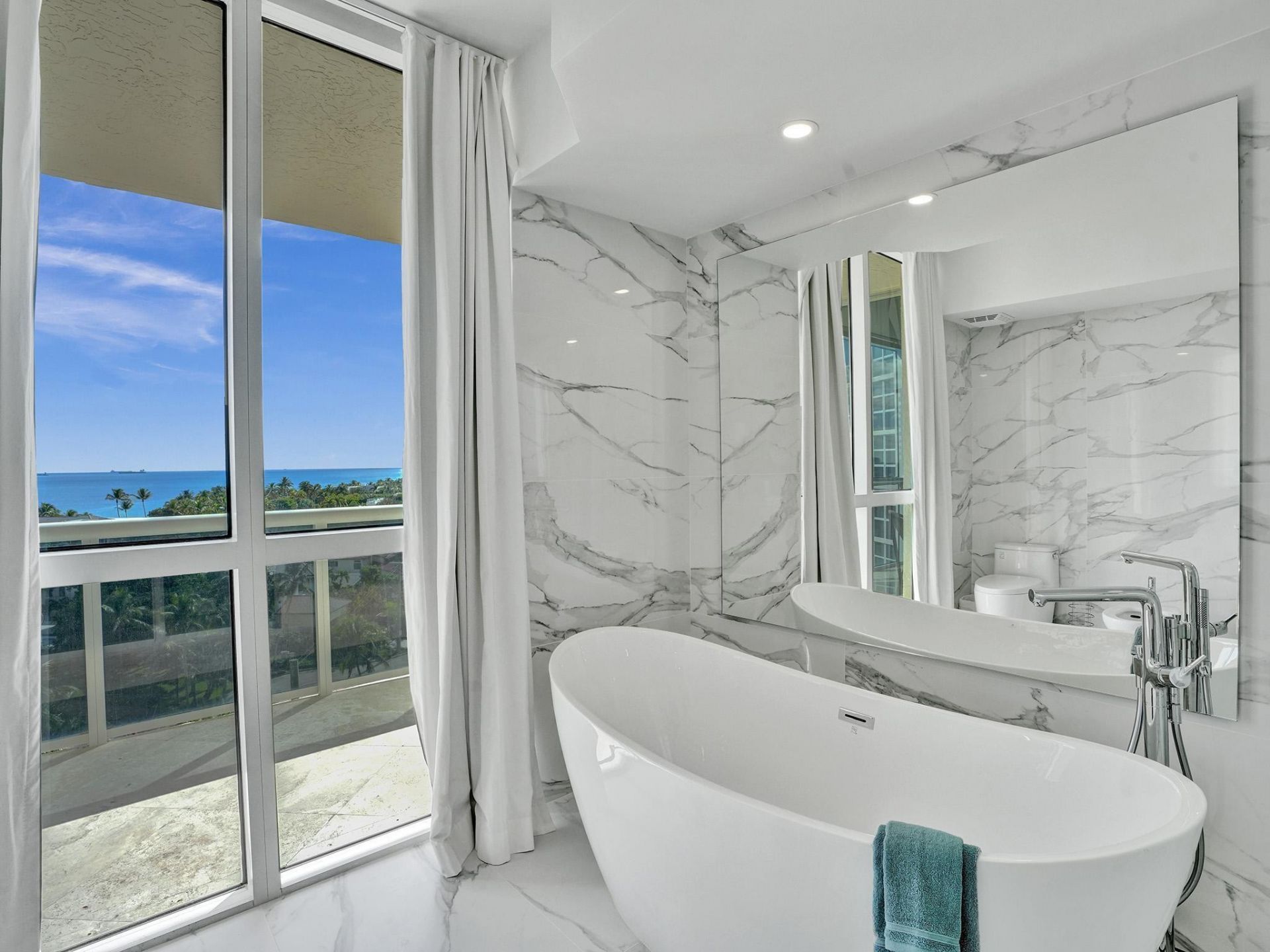 3100 N Ocean Boulevard, Unit 808, Fort Lauderdale, FL 33308 Photo
