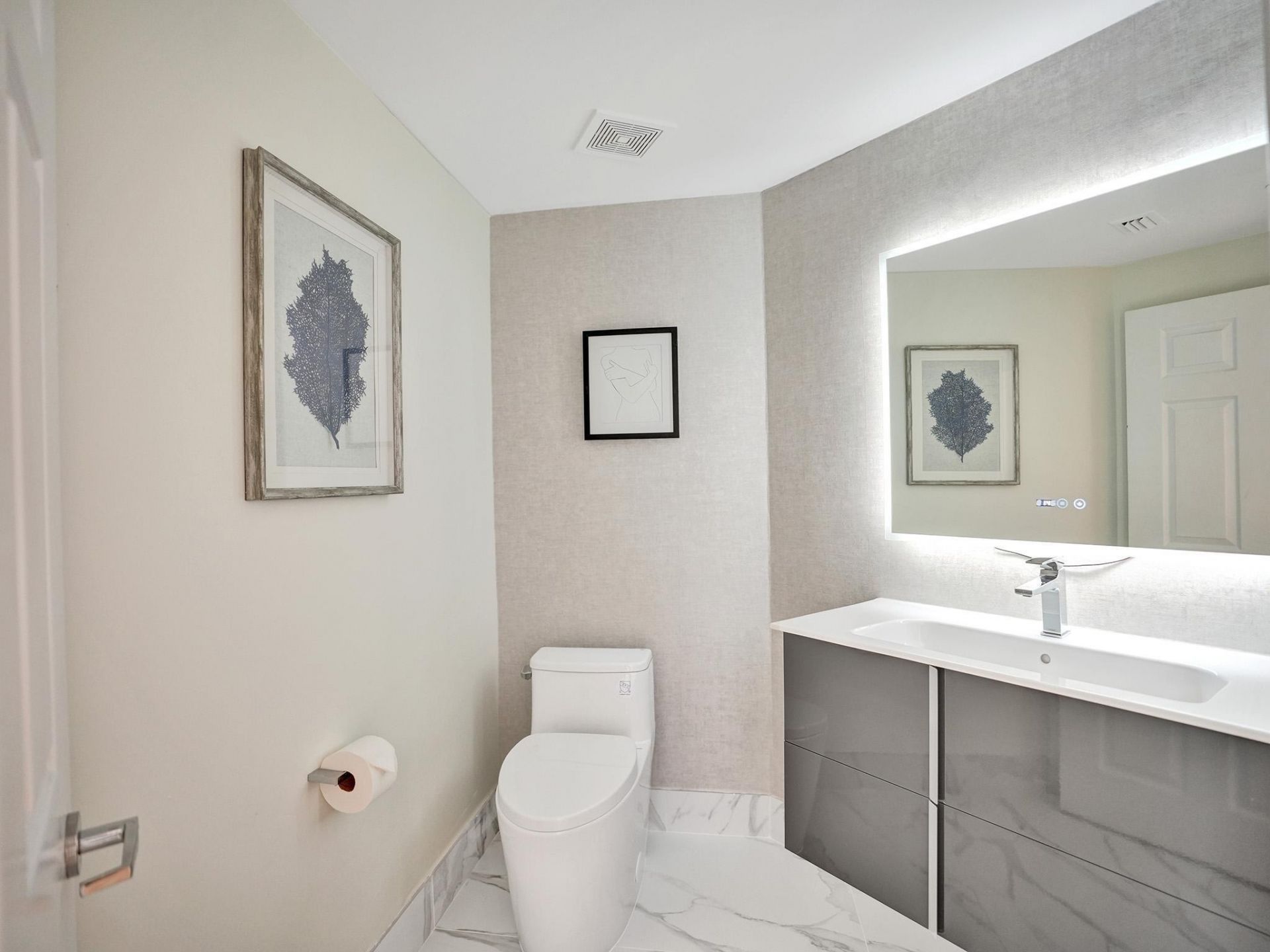 3100 N Ocean Boulevard, Unit 808, Fort Lauderdale, FL 33308 Photo