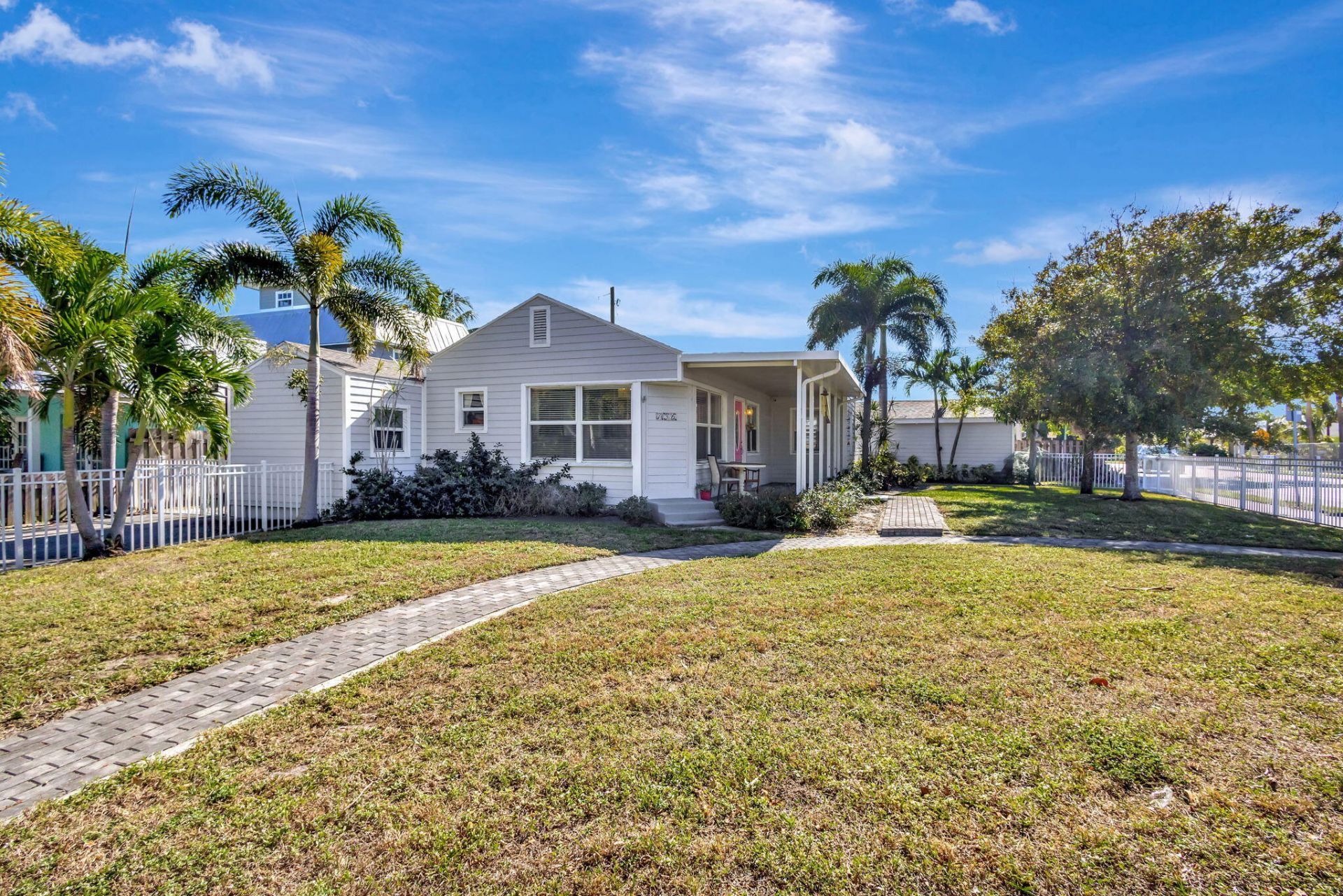 736 Rockland Drive, West Palm Beach, FL 33405 Photo