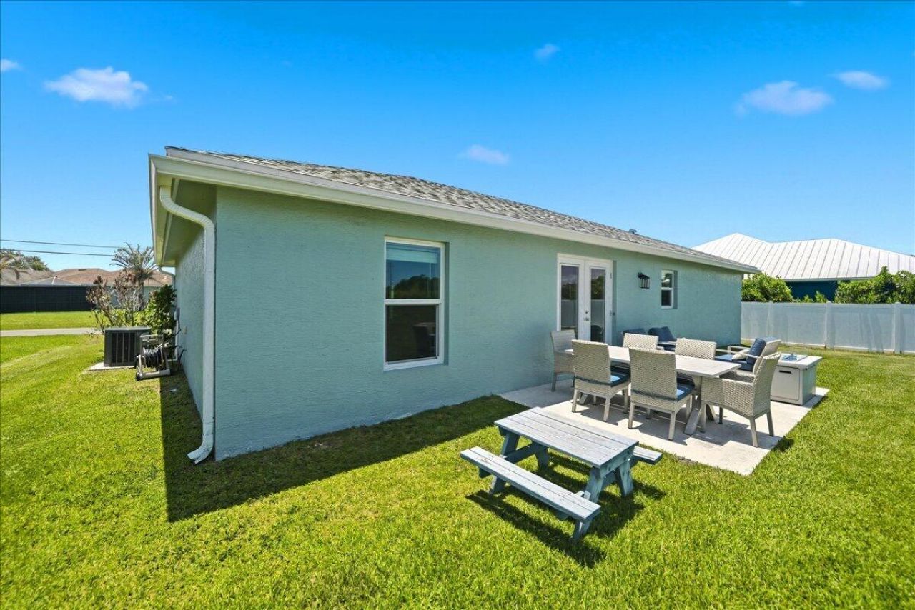 2213 SW Salmon Road, Port Saint Lucie, FL 34953 Photo