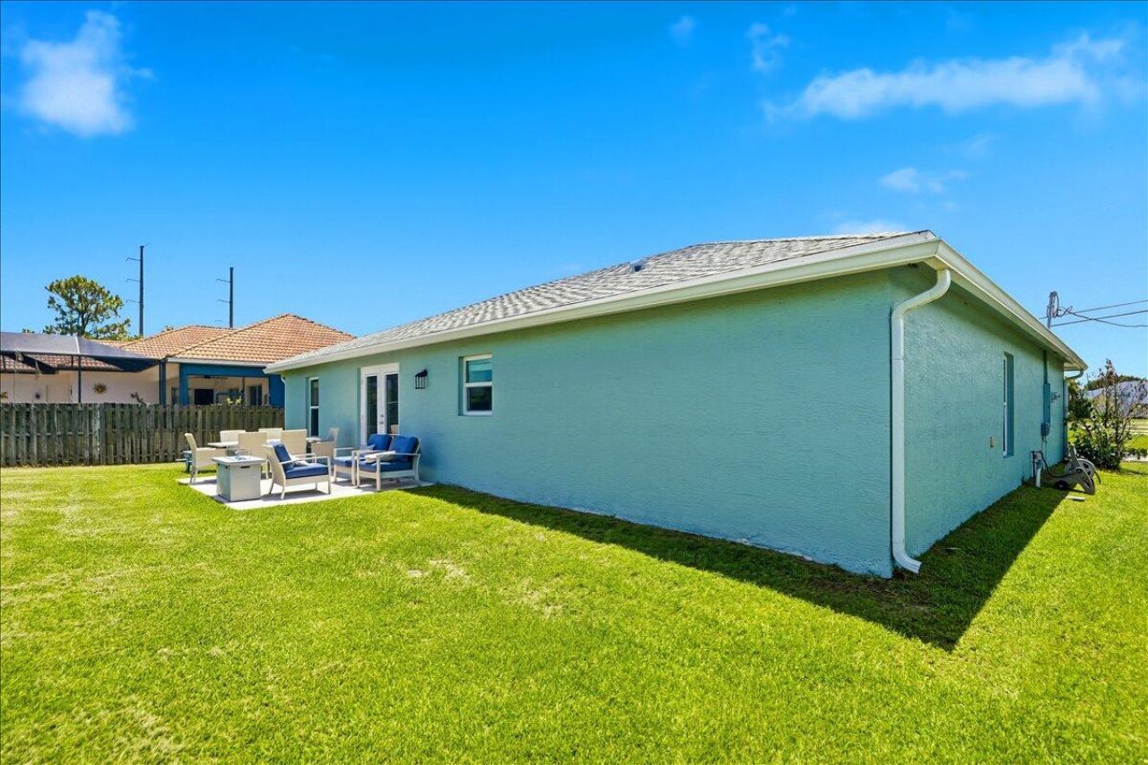 2213 SW Salmon Road, Port Saint Lucie, FL 34953 Photo