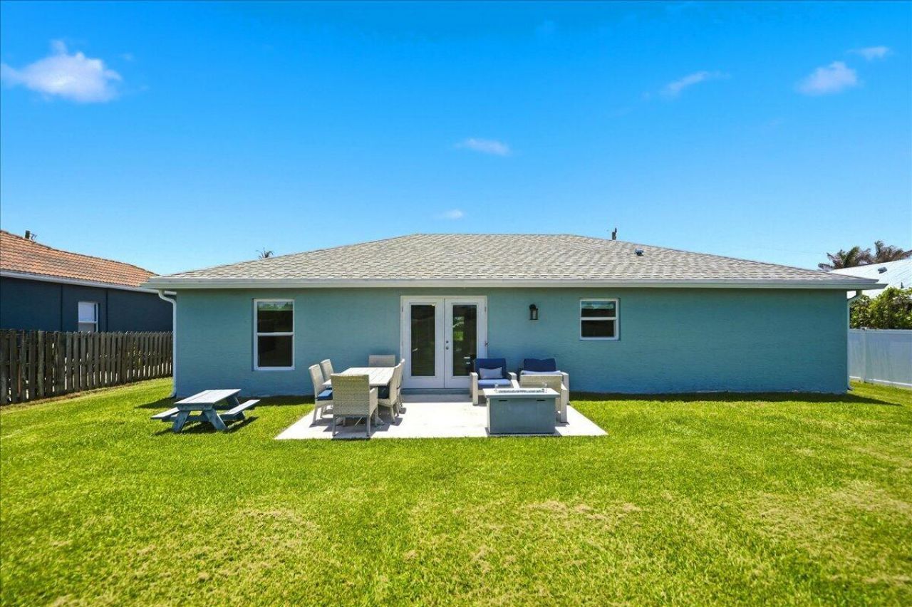 2213 SW Salmon Road, Port Saint Lucie, FL 34953 Photo