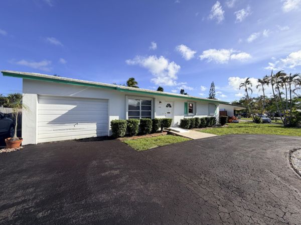 270 SE 6th Street, Pompano Beach, FL 33060