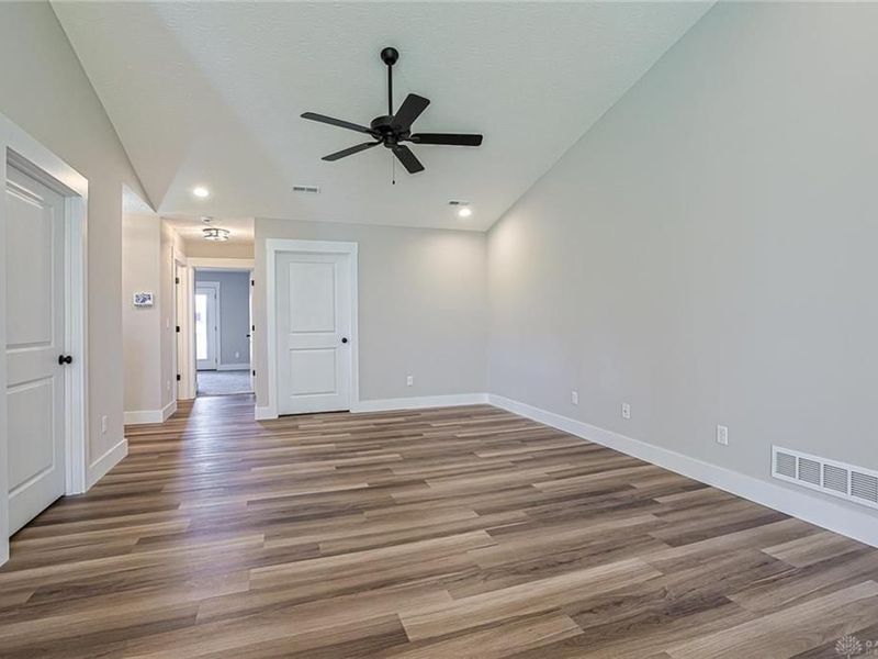 5019 Waterford Lane, Middletown, OH 45042 Photo 10