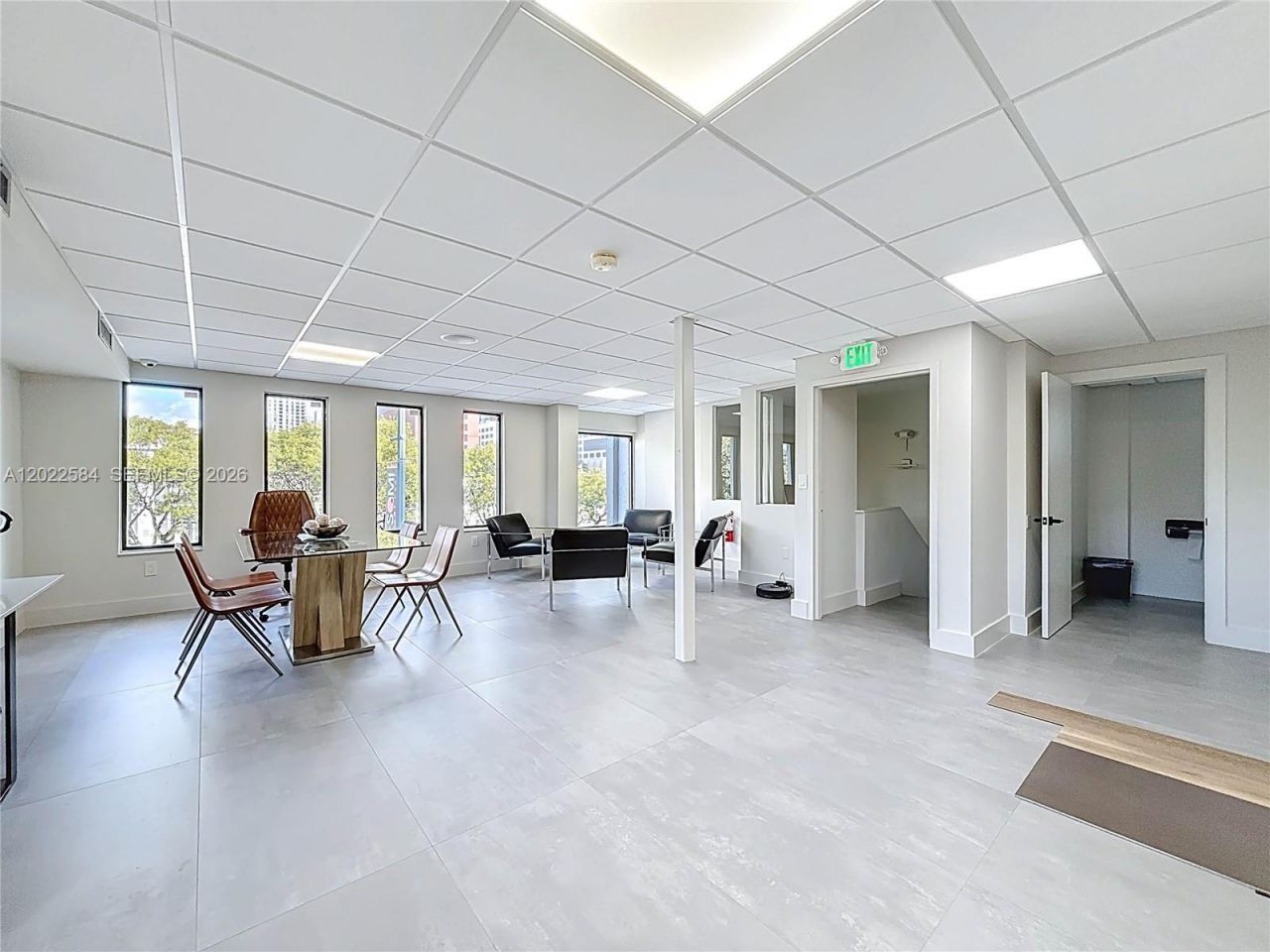 232 SW 8th St , Unit ENTIRE BUI, Miami, FL 33130 Photo