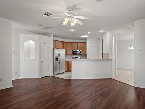 9201 Brodie LN, Unit 203, Austin, TX 78748