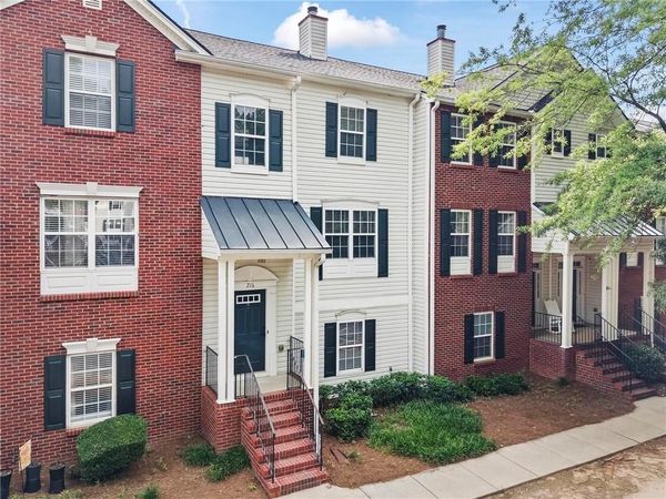 216 Village Square Drive , Woodstock, GA 30188