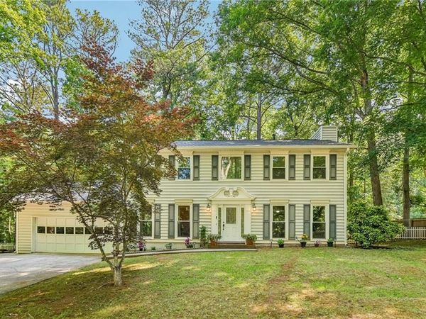 160 Deanna Court , Lawrenceville, GA 30046