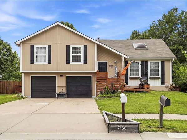 17460 S Agnes Street, Gardner, KS 66030