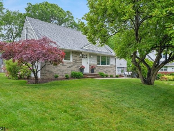14 Fen Ct, Madison, NJ 07940